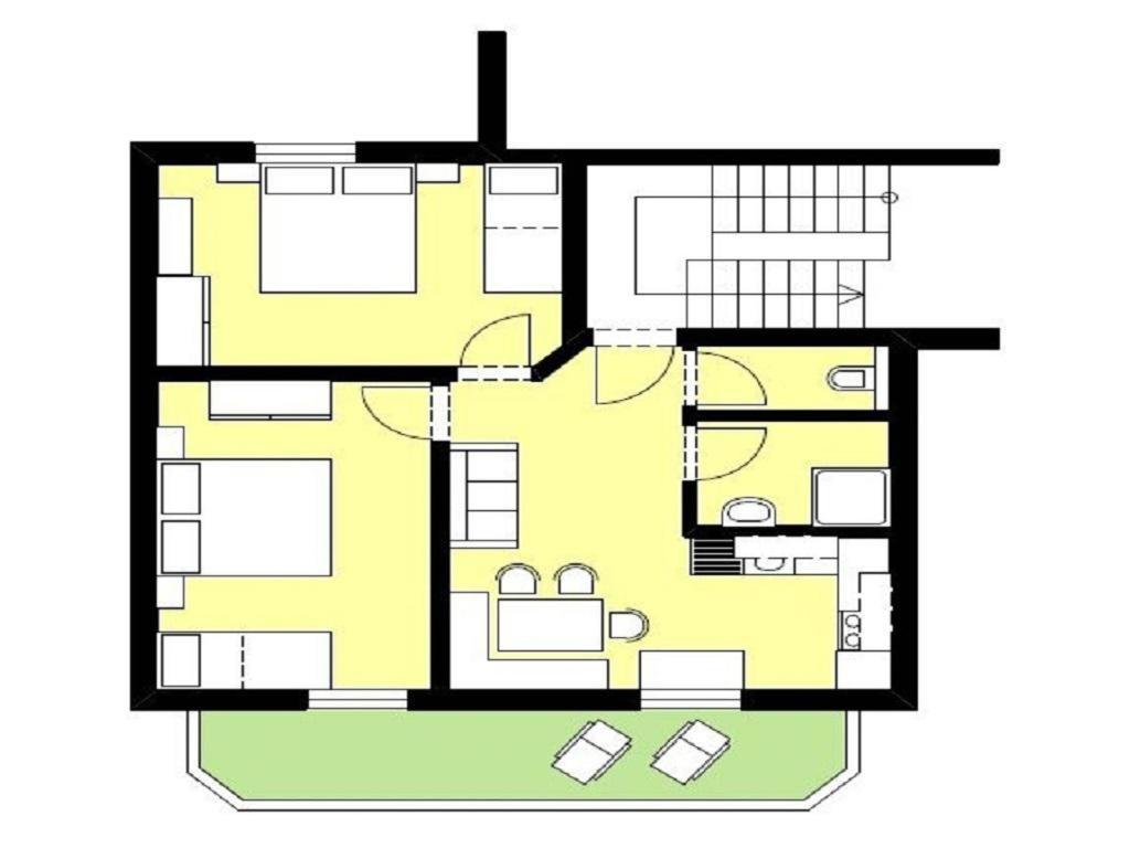 Two-Bedroom Apartment with Shower  photo 2