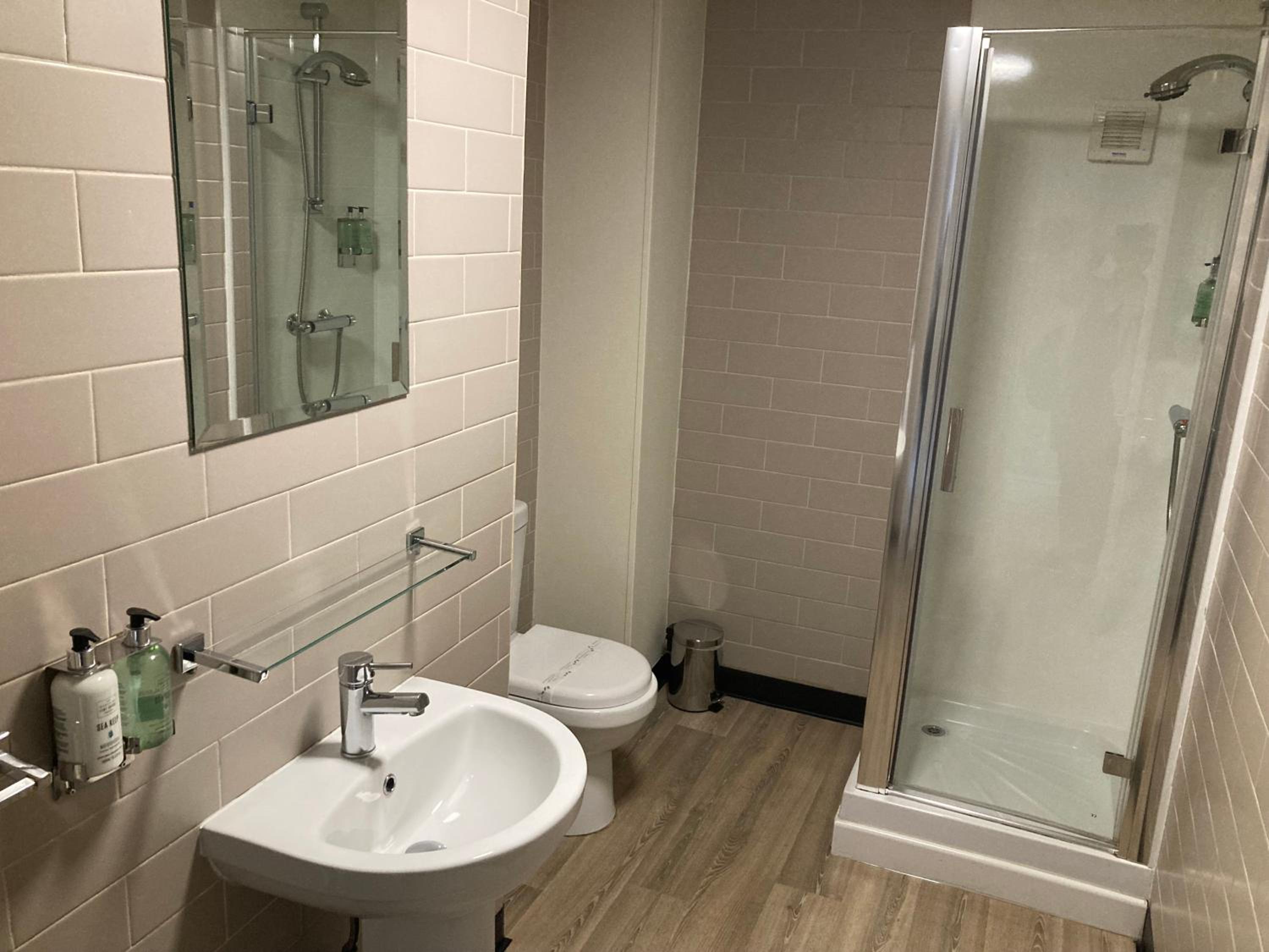 Triple Room with Bathroom photo 2