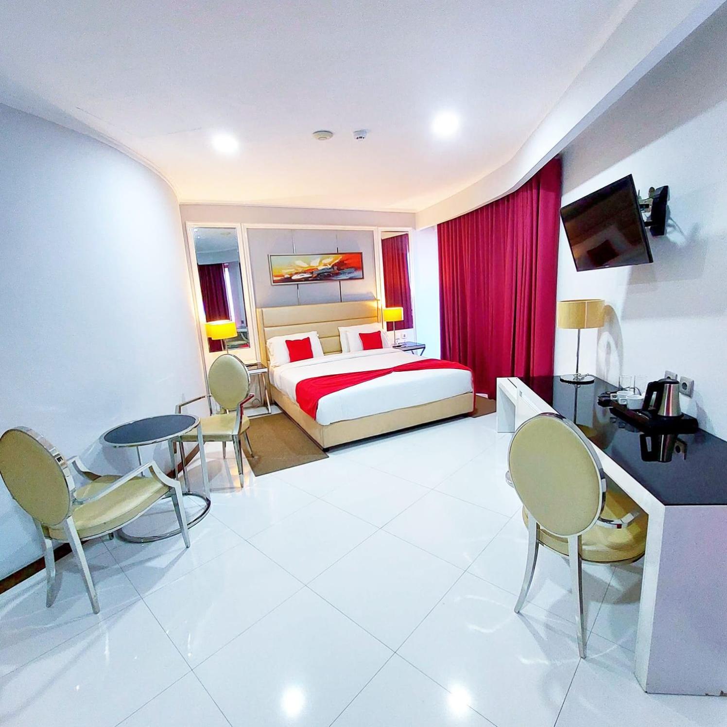Deluxe King Studio