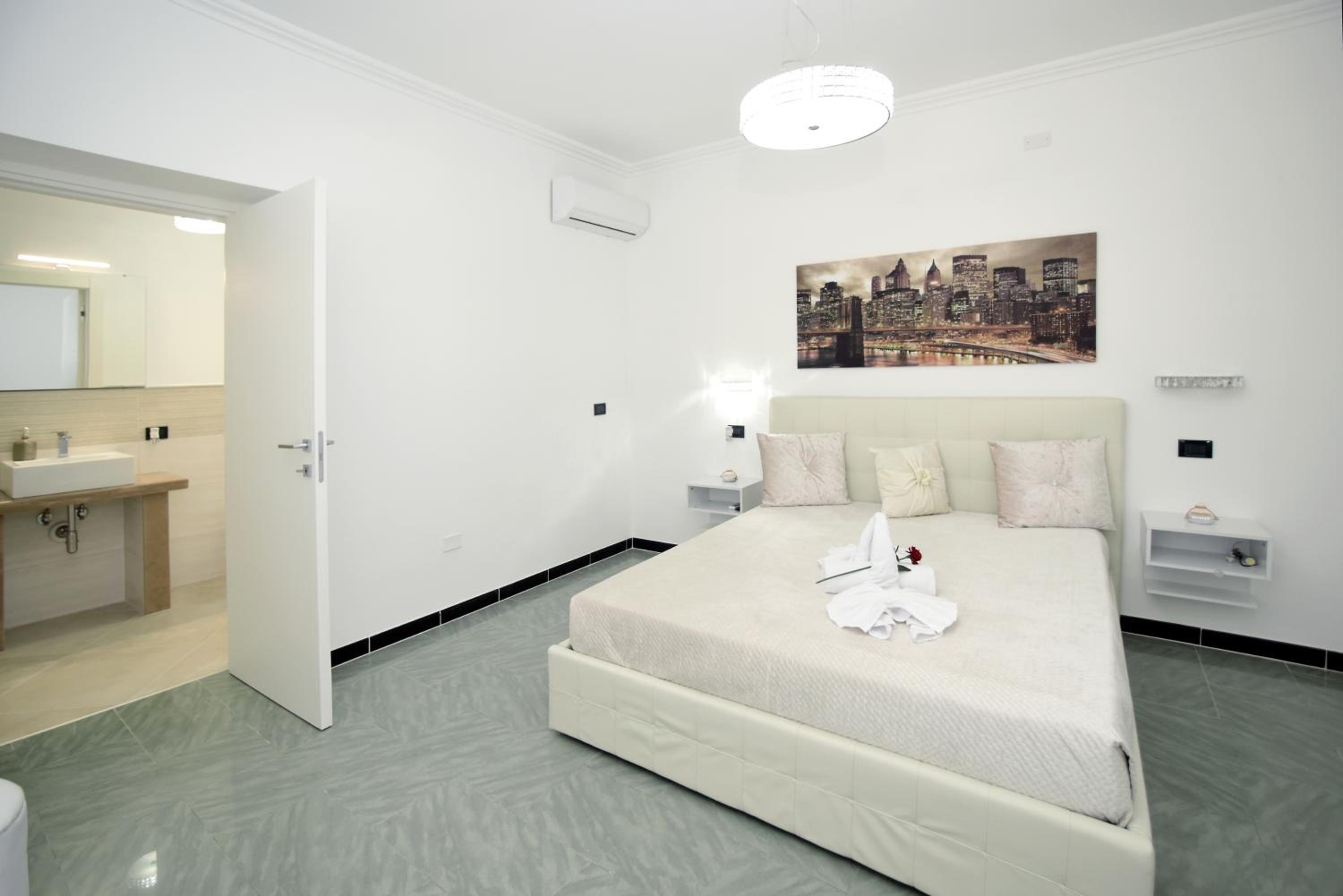 Standard Double Room photo 3