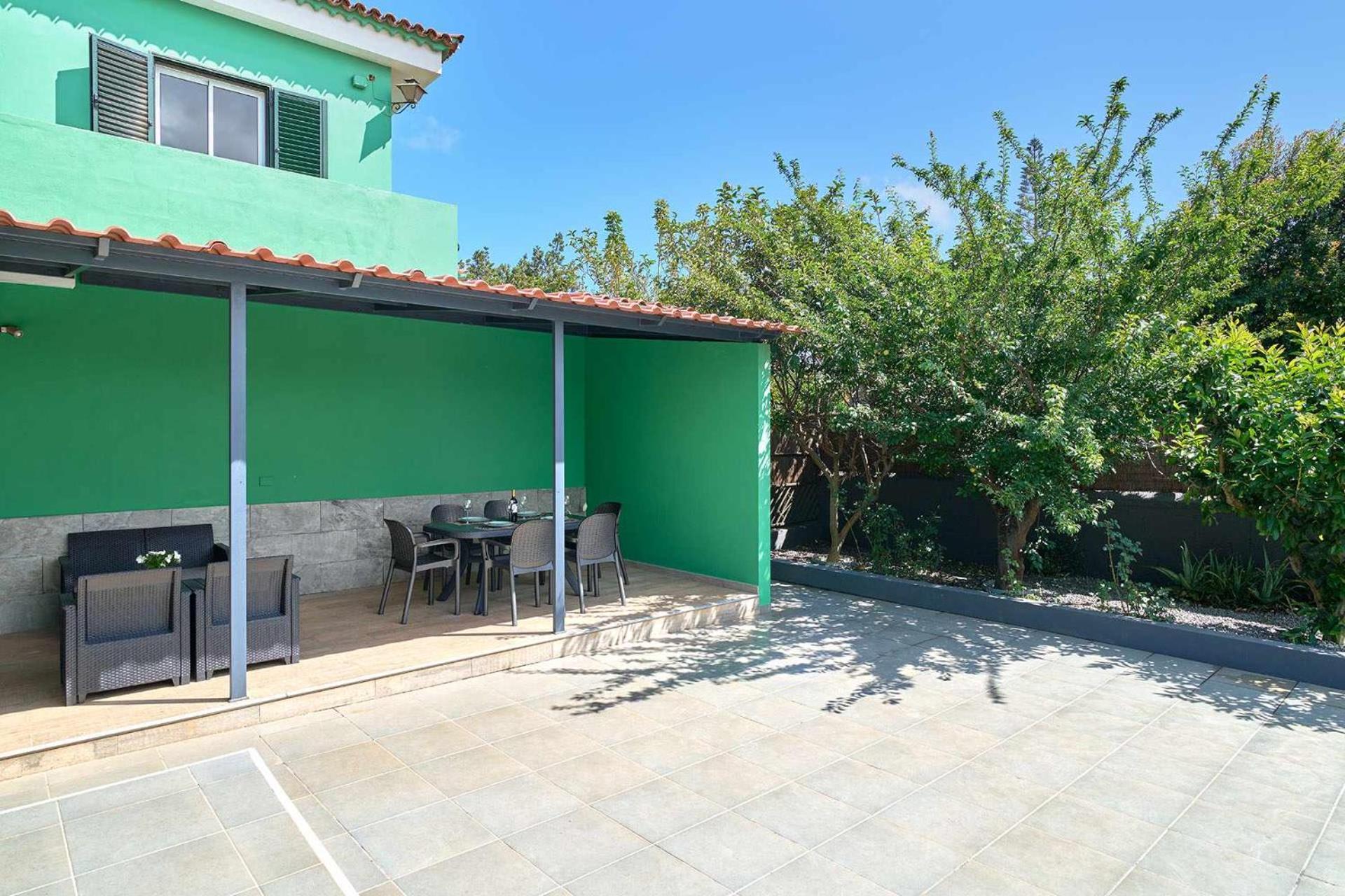 Villa photo 2