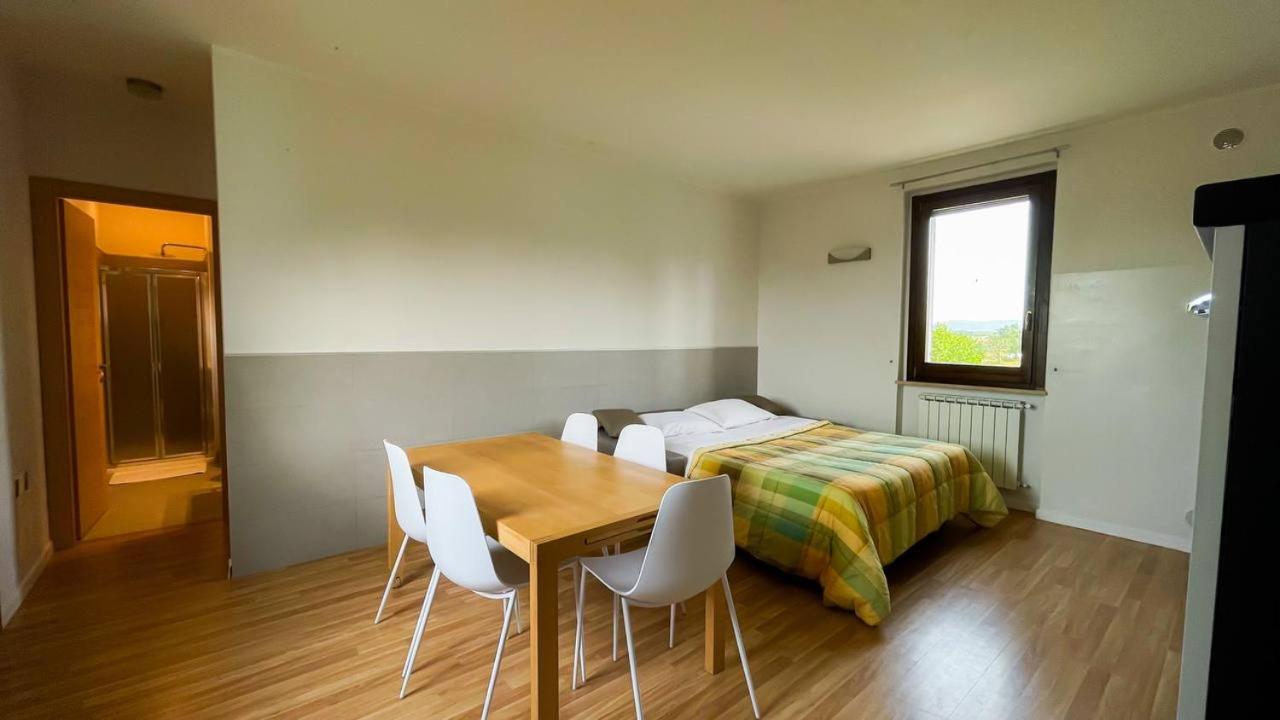 One-Bedroom Apartment photo 3