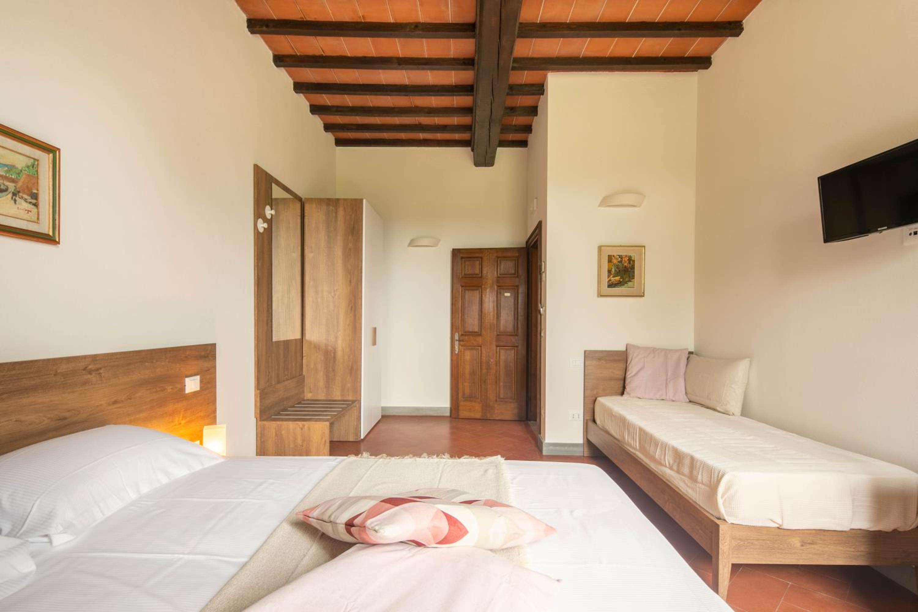 Comfort Triple Room - Photo 2