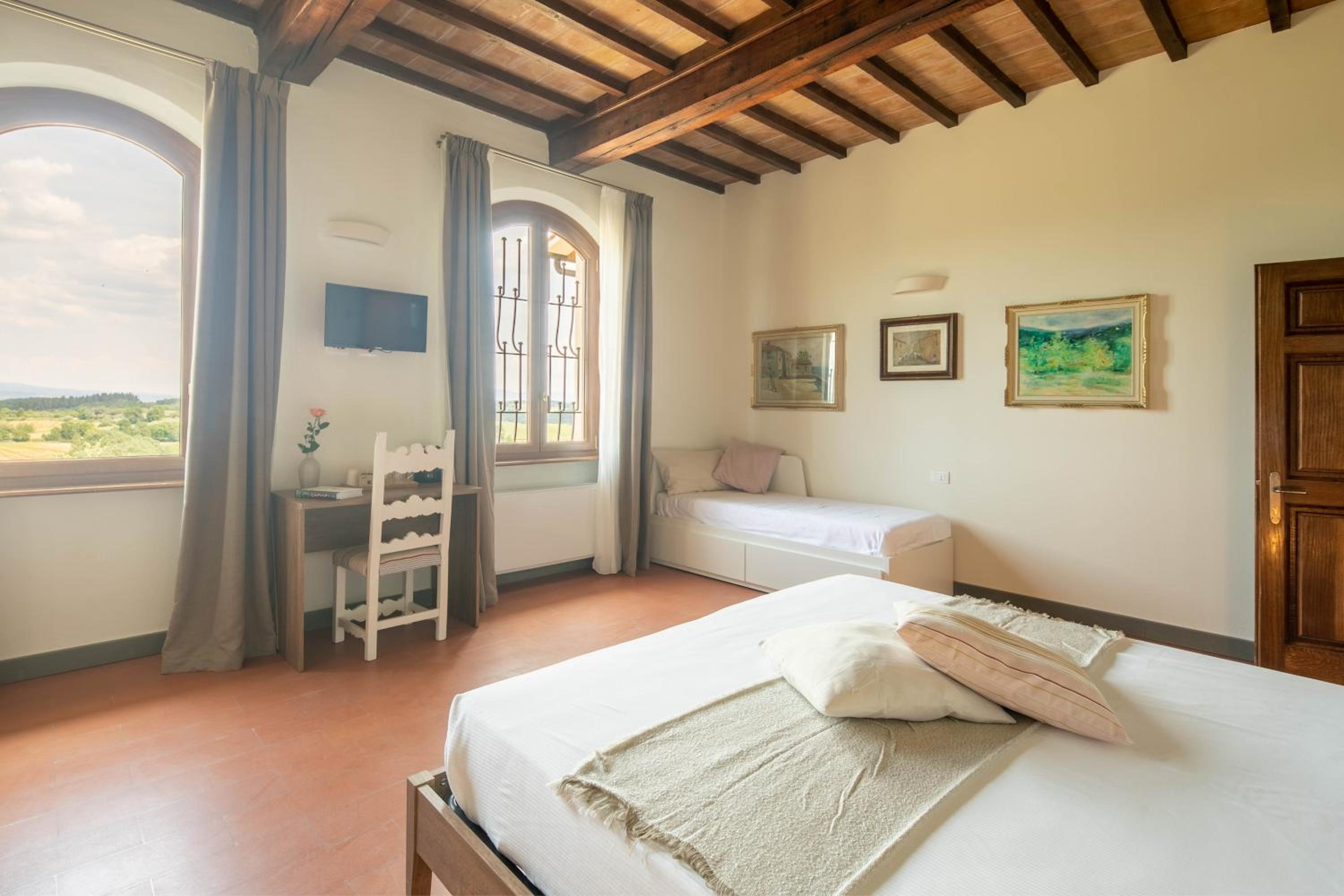 Family Double Room - Photo 10