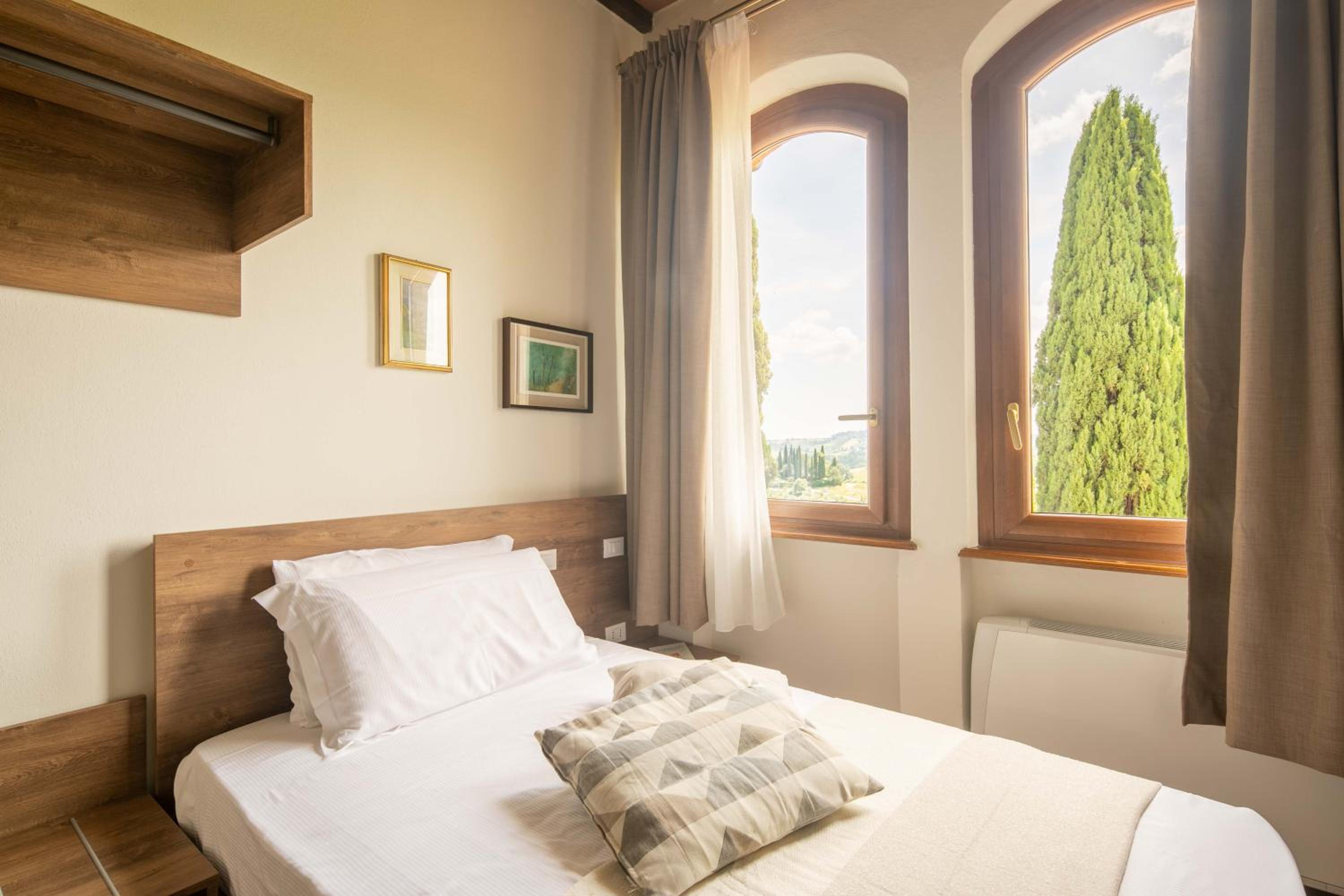 Large Single Room photo 3