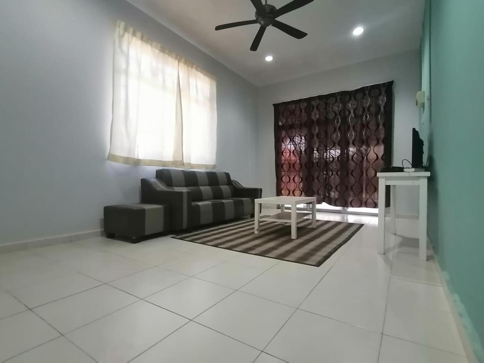 Three-Bedroom House photo 1