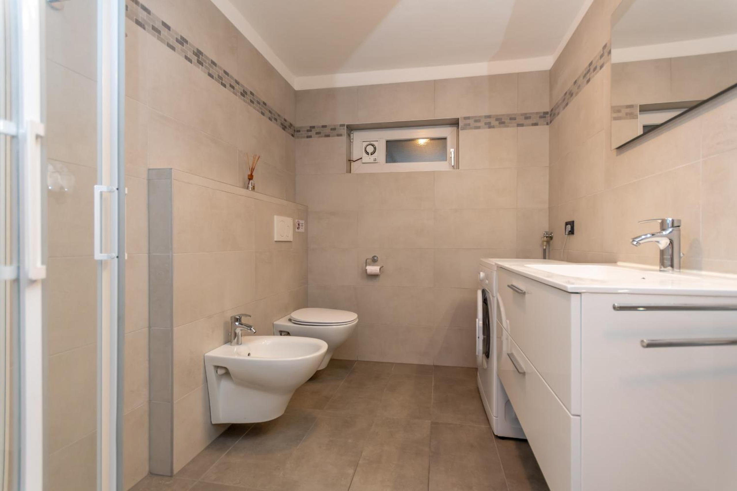 Apartment - Ground Floor photo 3