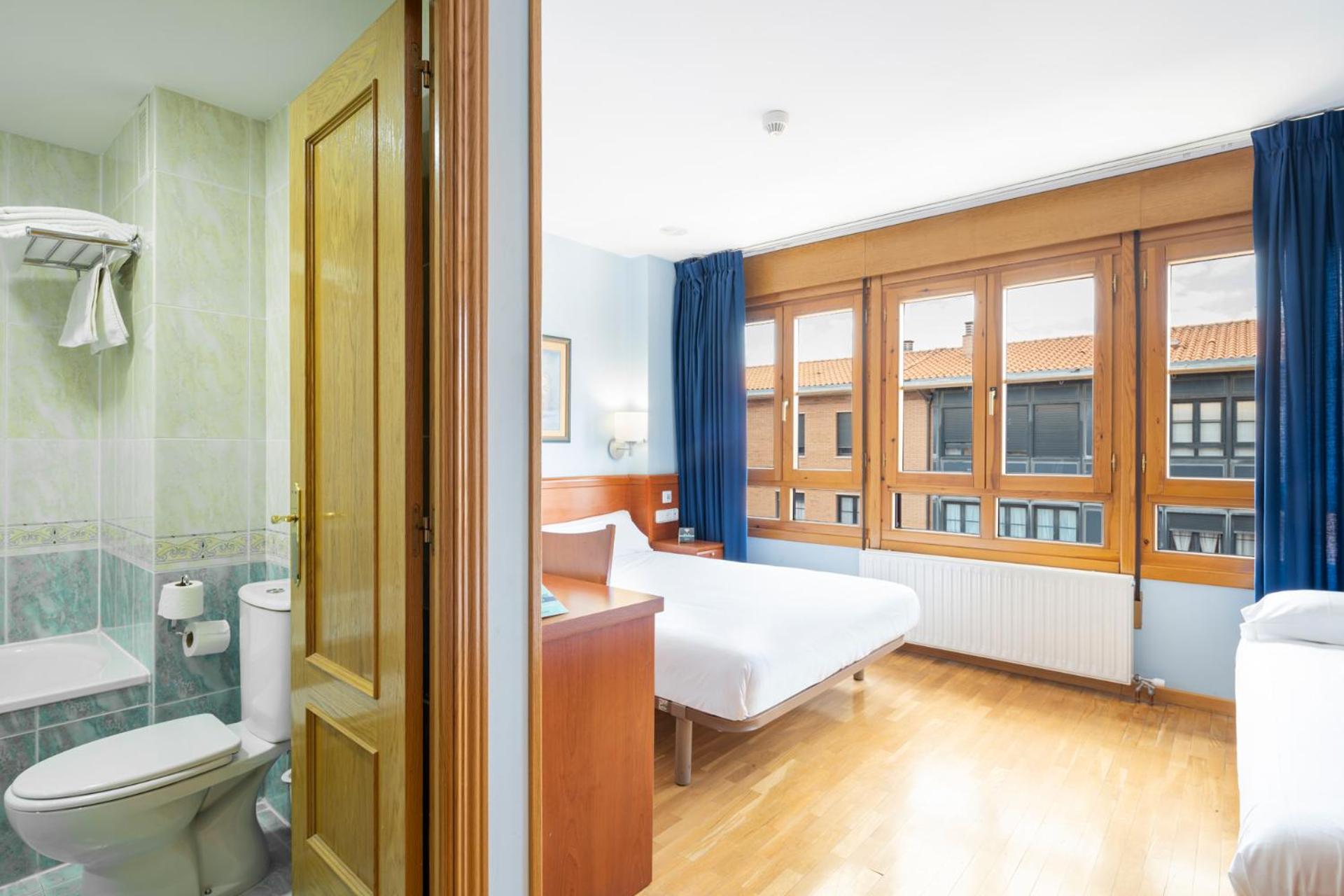 Triple Room - Photo 2