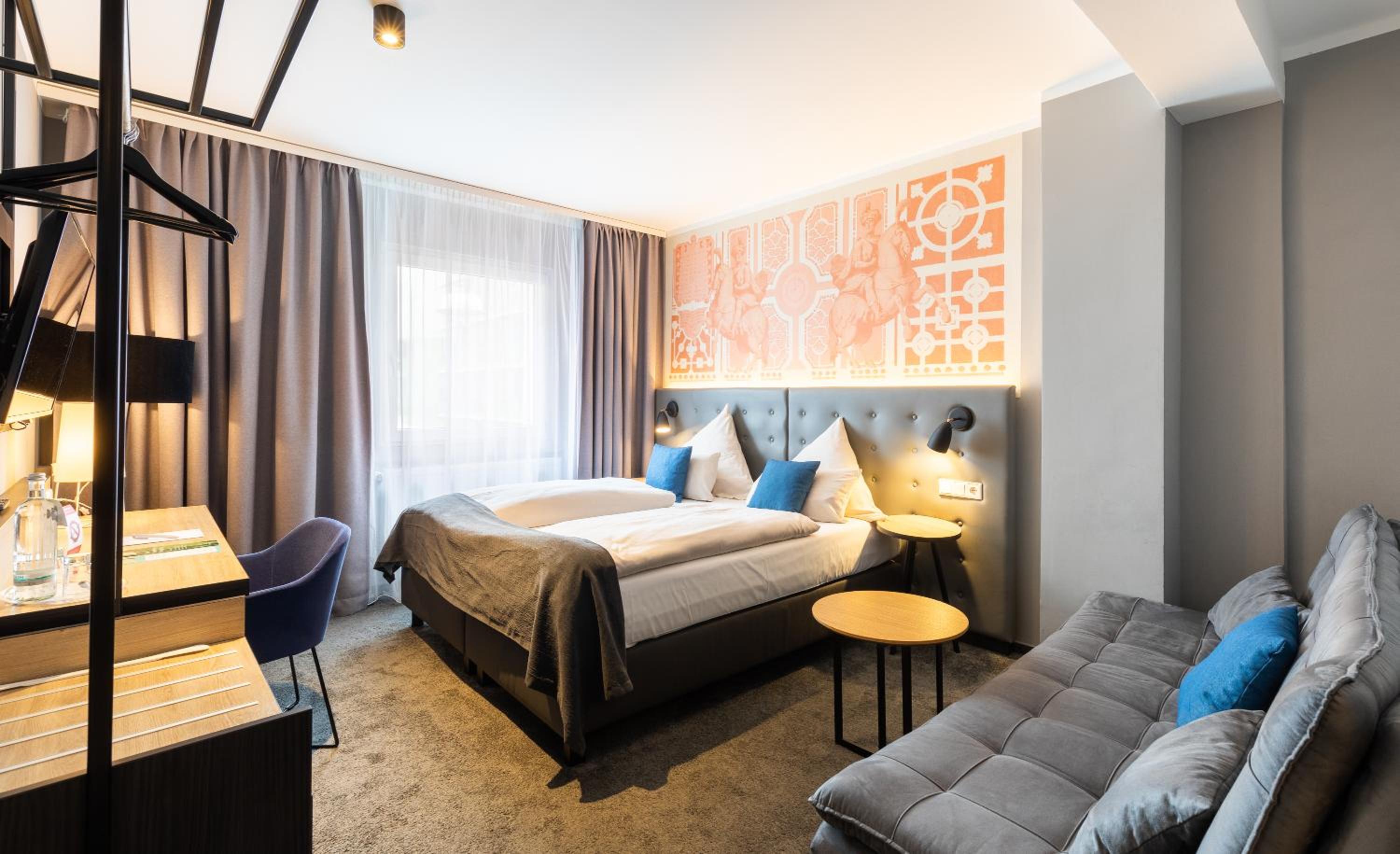 Deluxe Double Room with Extra Bed photo 3
