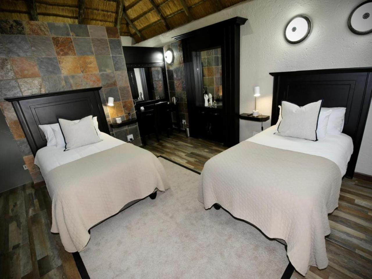 Deluxe Twin Room photo 1