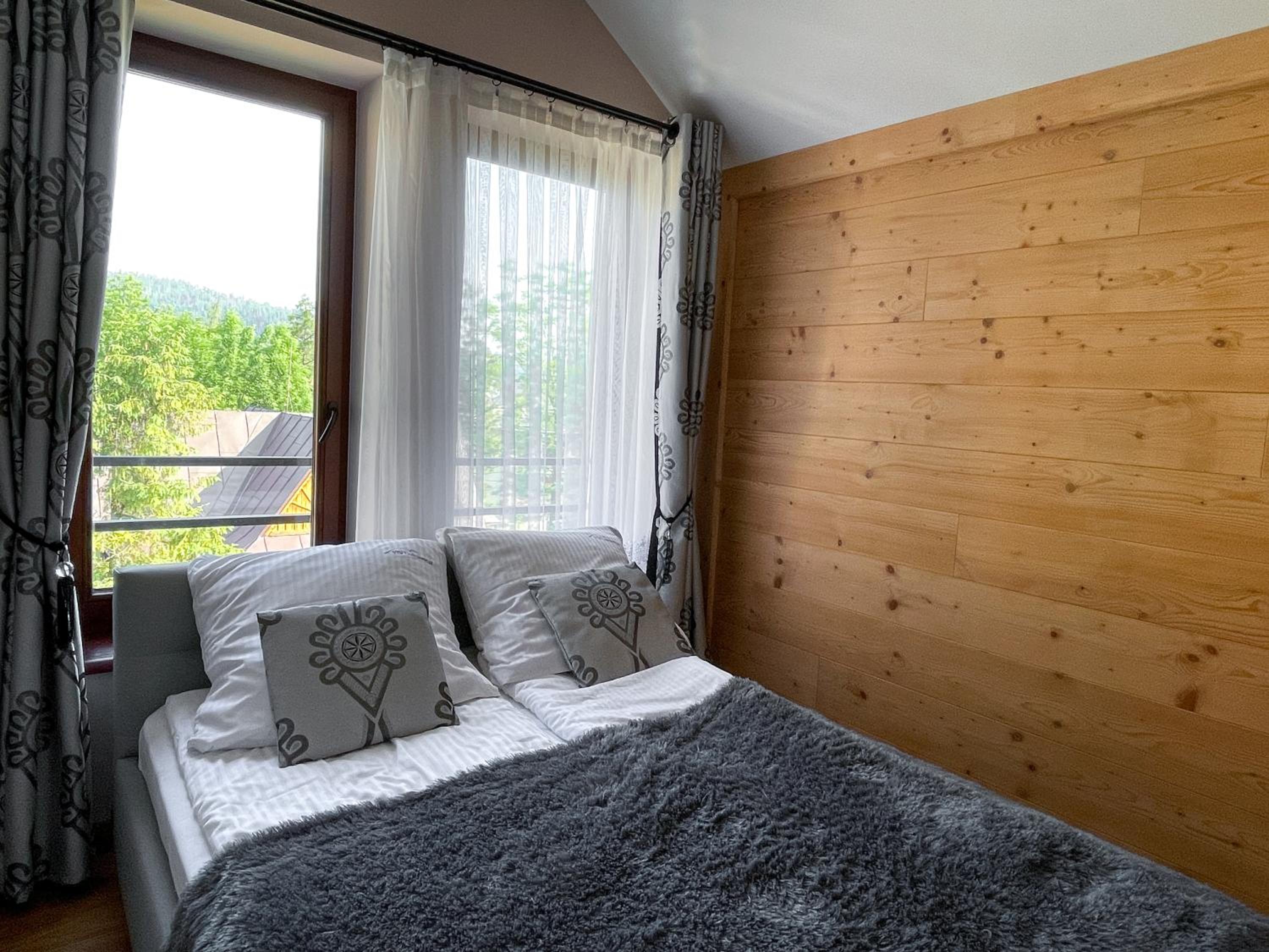 Two-Bedroom Apartment - Photo 19