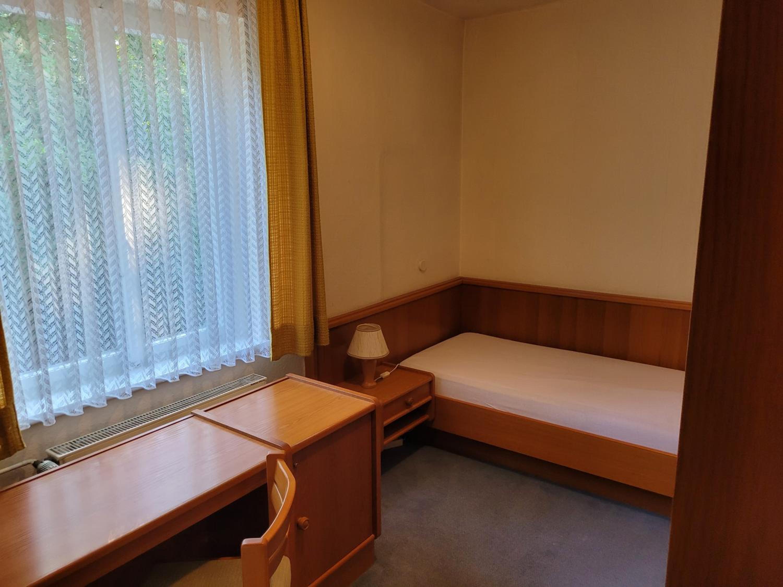 Budget Single Room photo 2