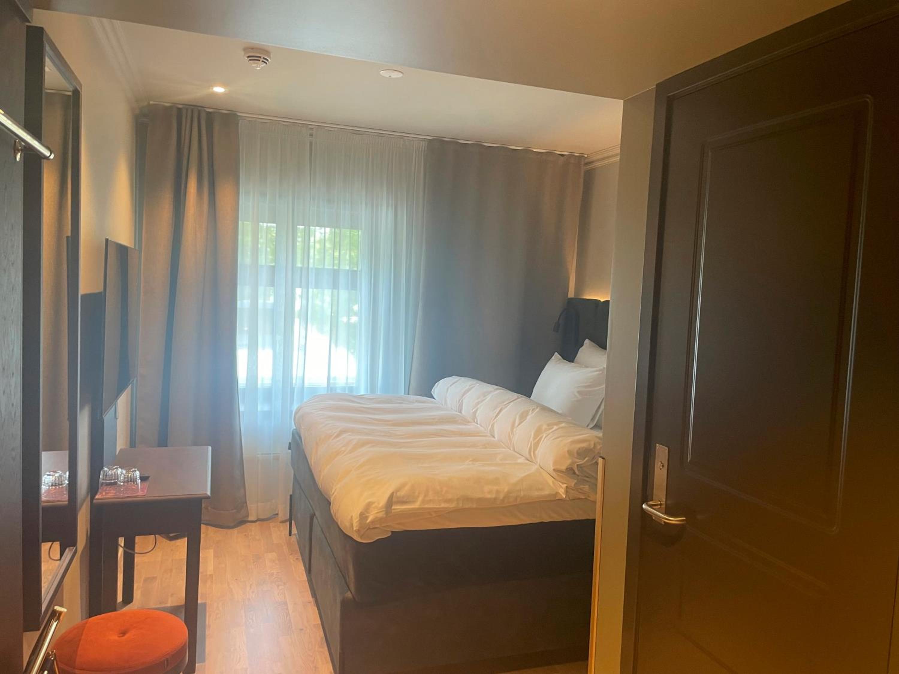 Standard Double Room - Photo 1