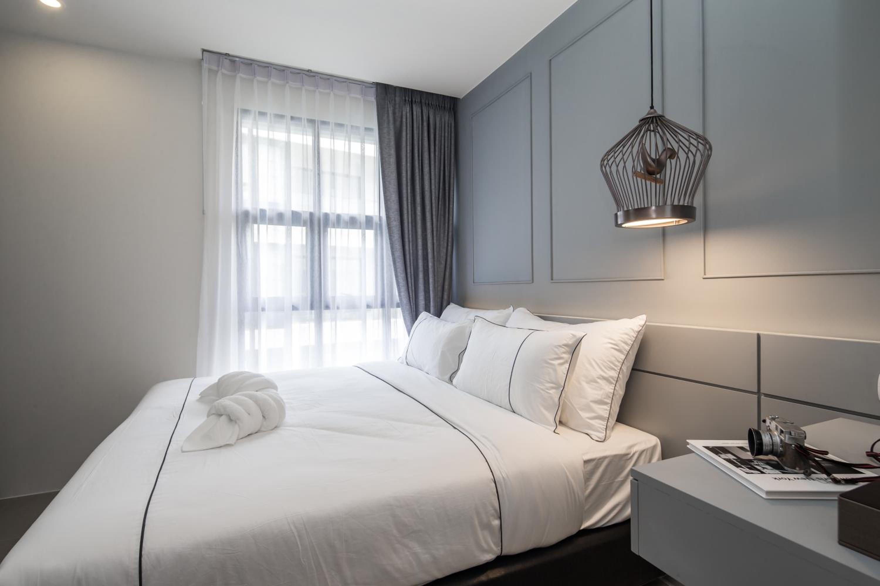 Deluxe Double or Twin Room with City View - Photo 7