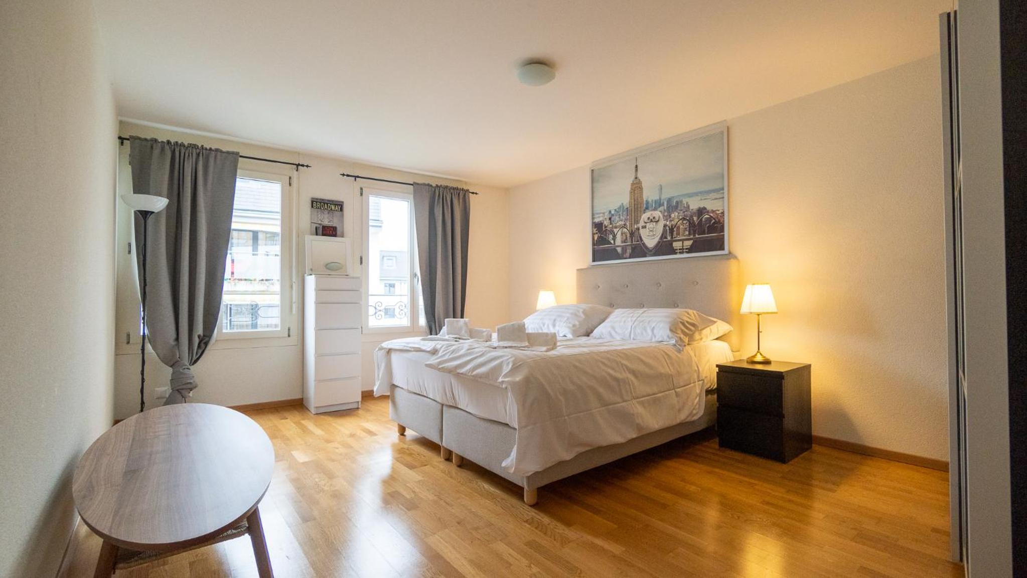 One-Bedroom Apartment with Balcony