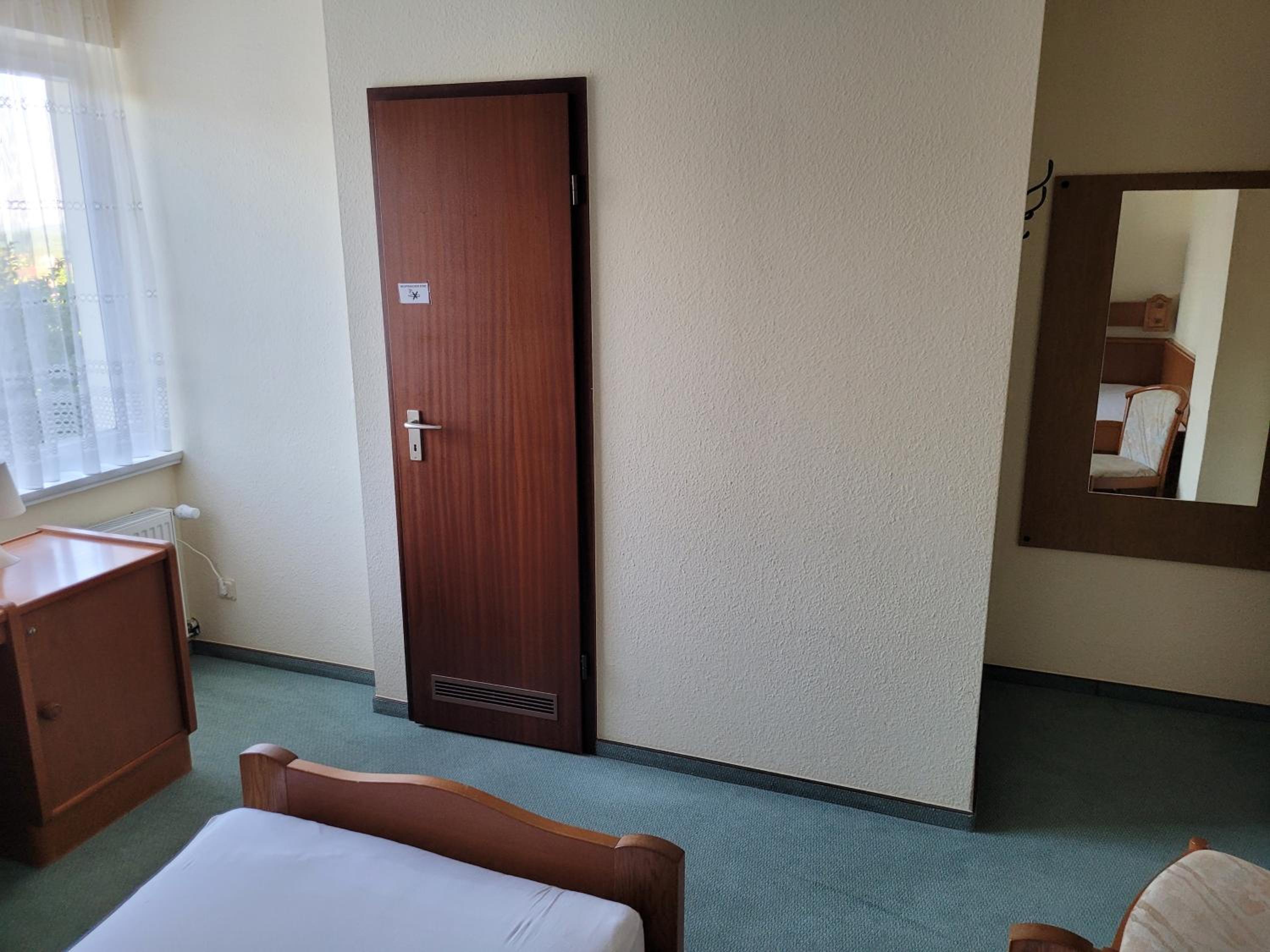 Budget Twin Room photo 1