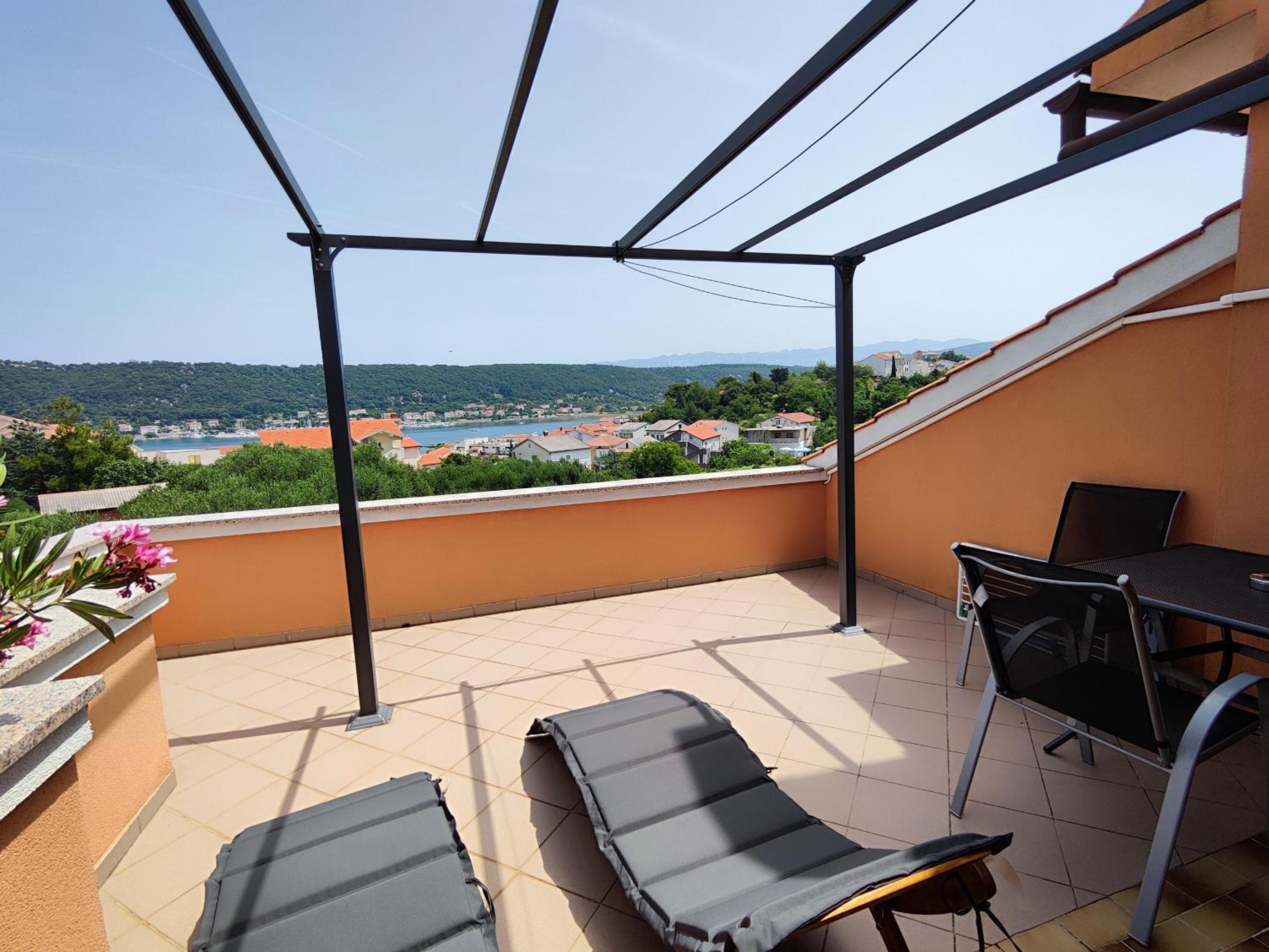 Double Room with Balcony and Sea View - Photo 9