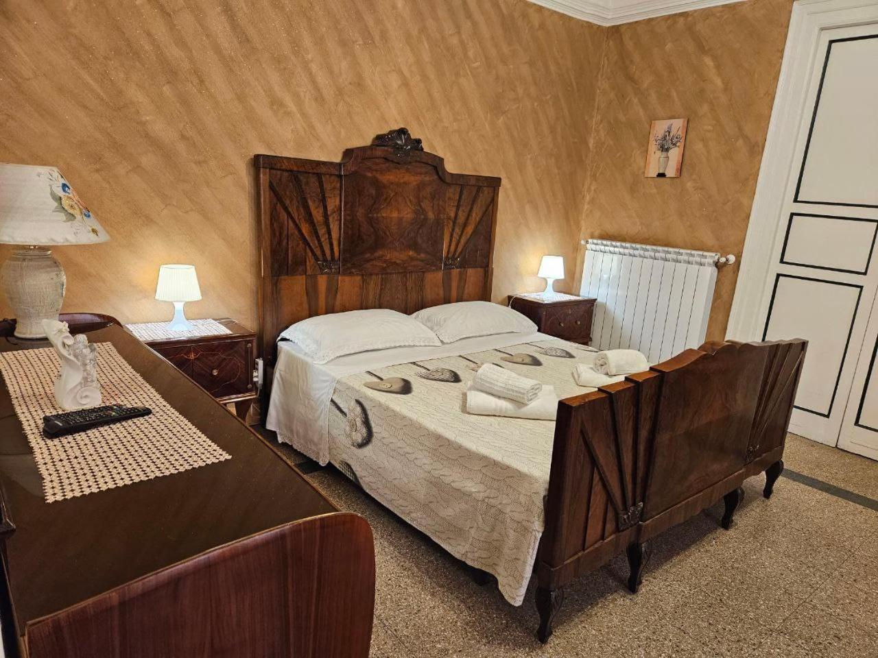 Double Room with Private Bathroom photo 1