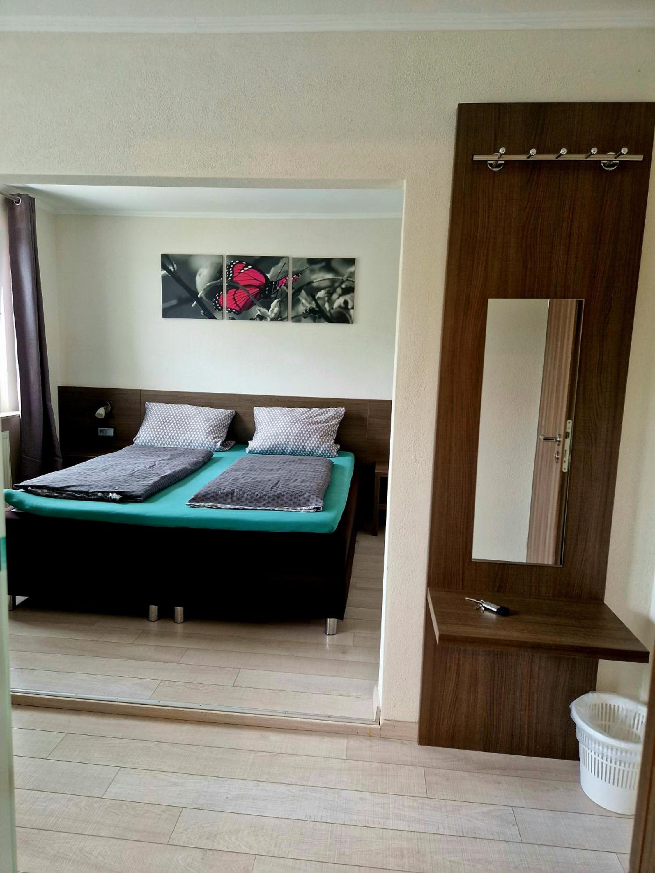 Double Room - Photo 8