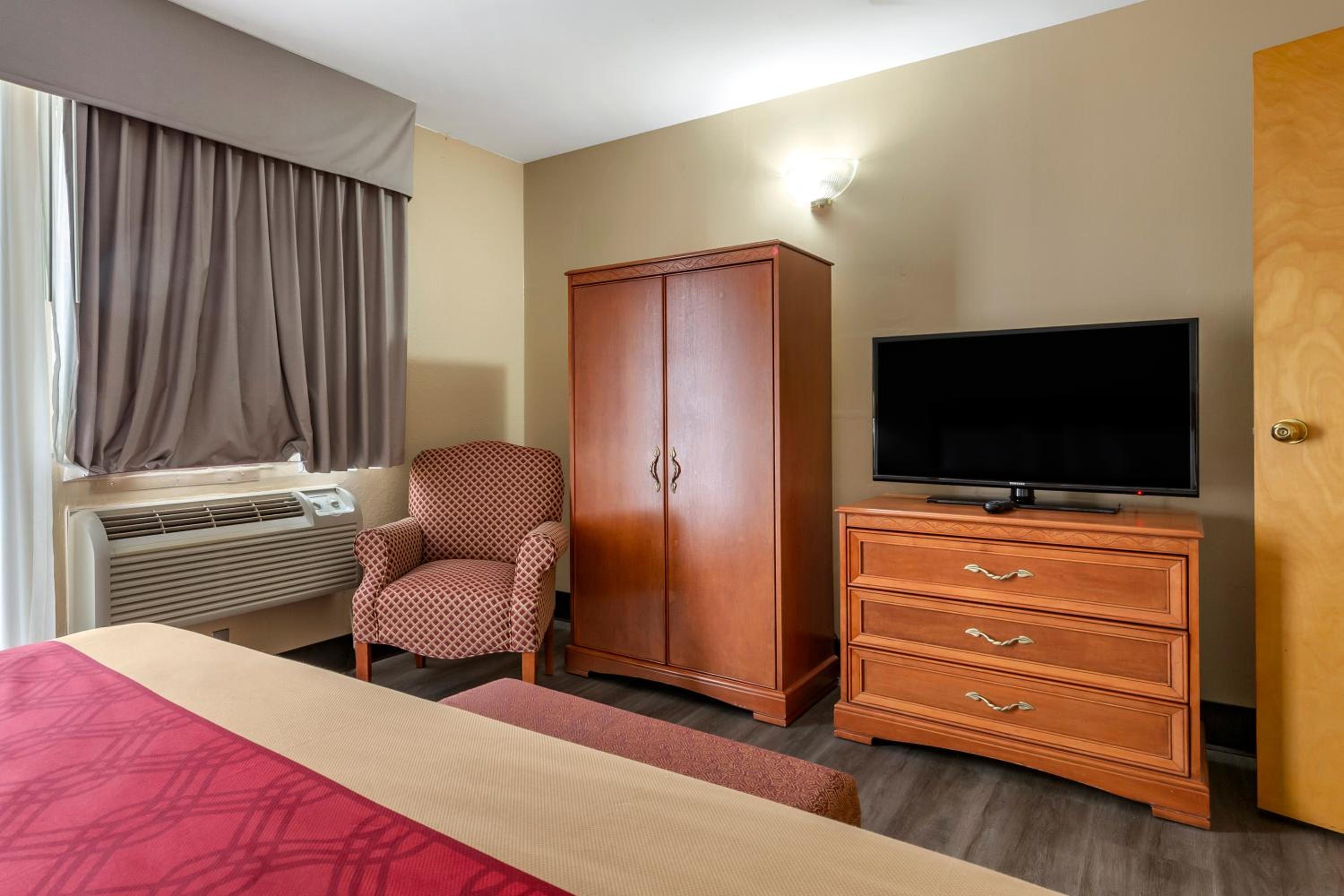 Presidential King Suite - Smoking photo 2