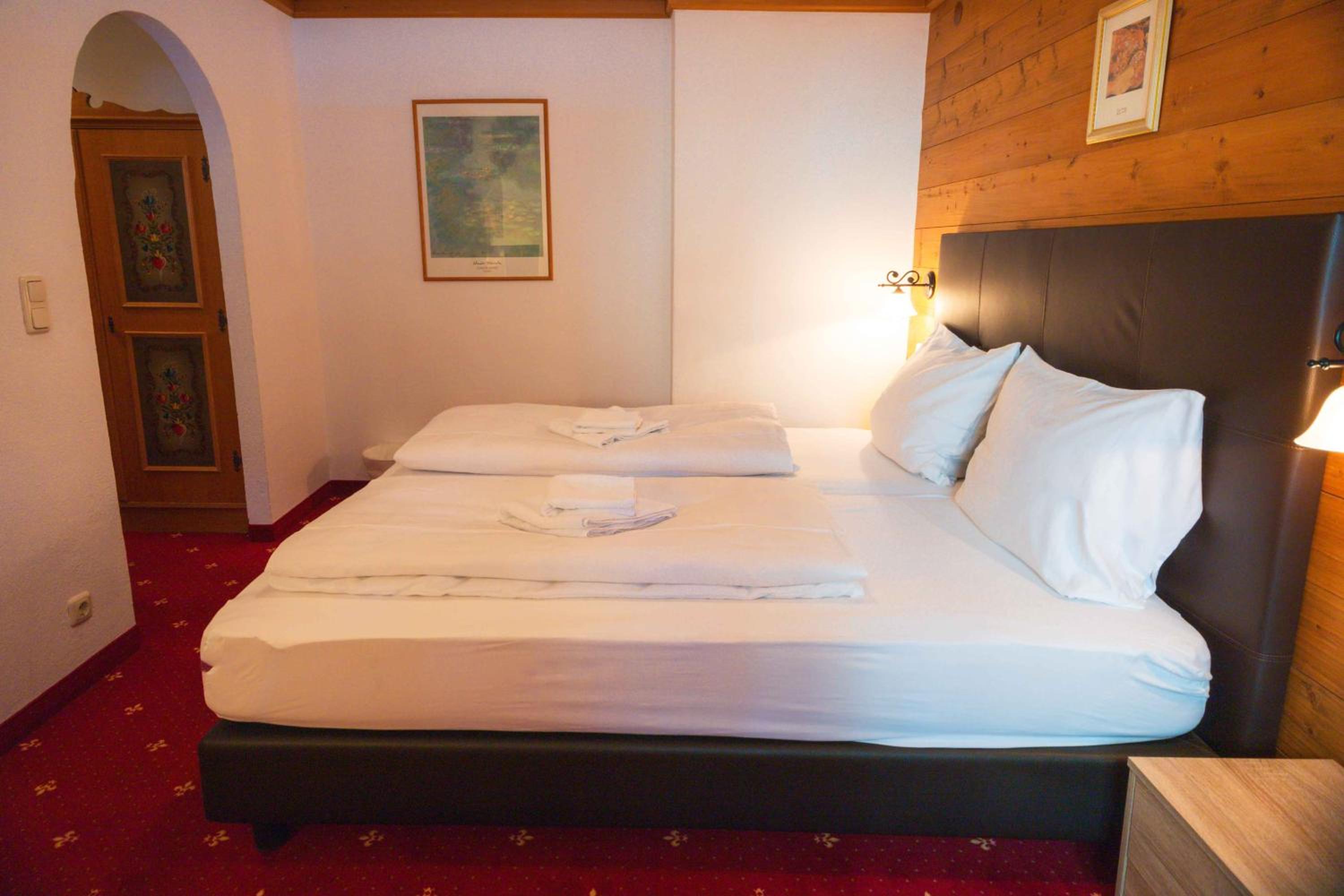 Double Room with Private Bathroom photo 3