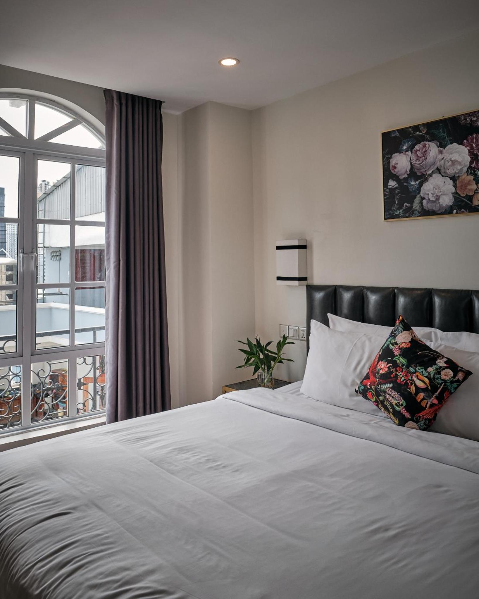 Luxury Suite - Photo 1