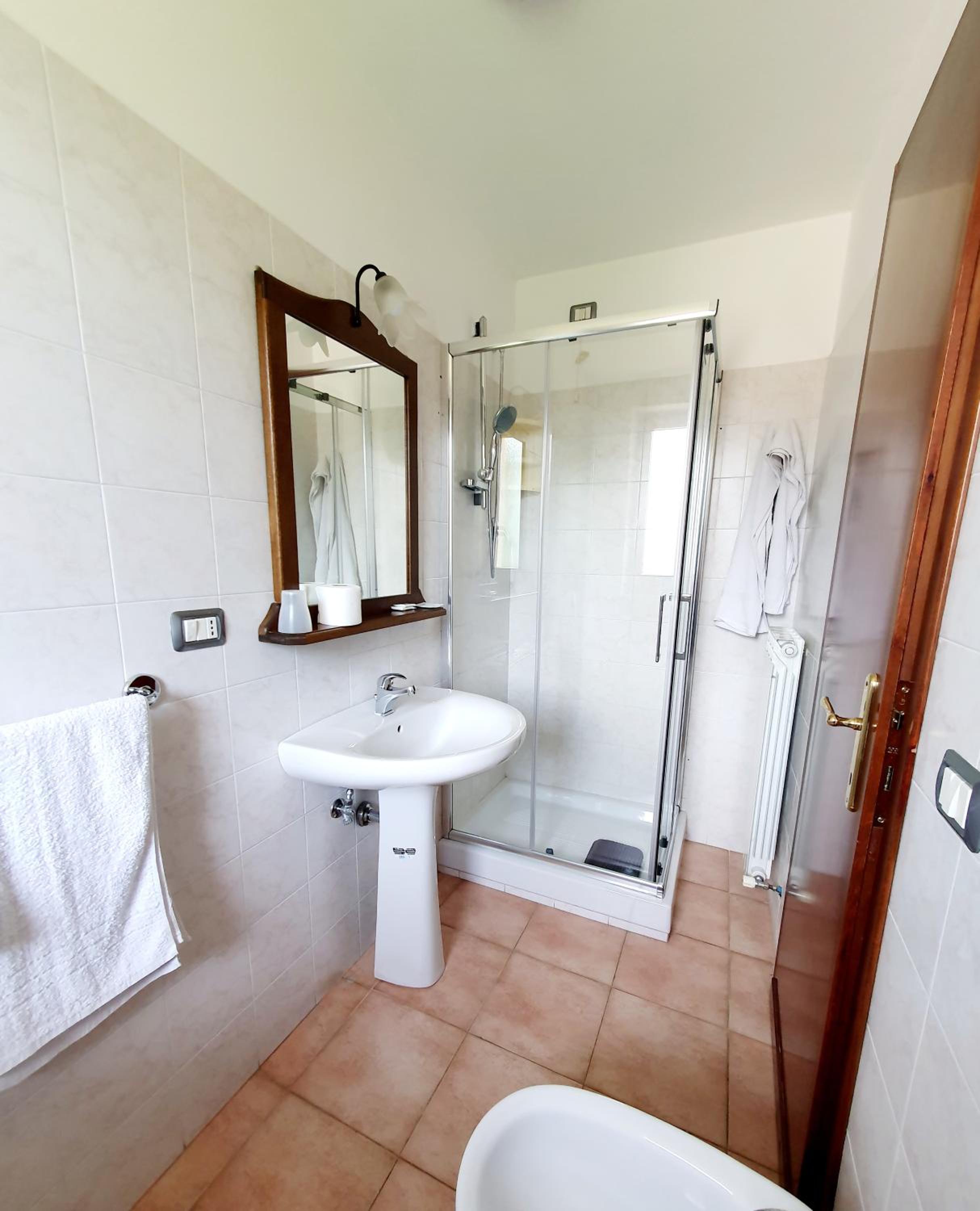 Single Room photo 2