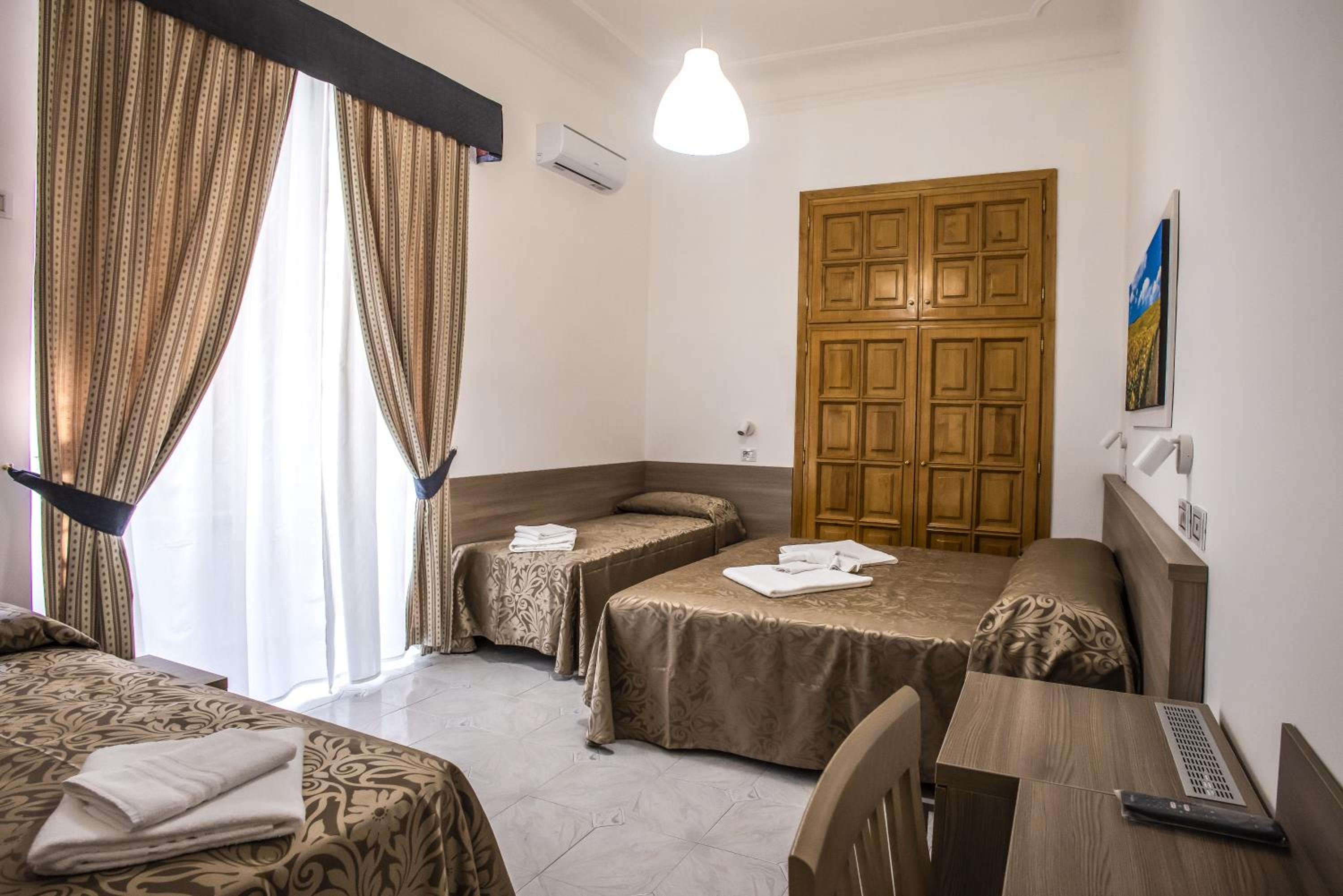 Quadruple Room photo 1