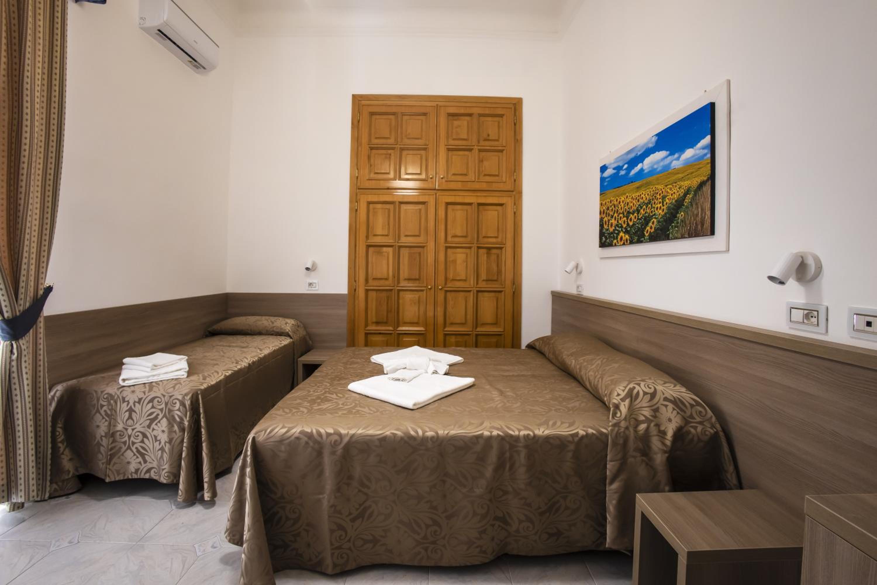 Quadruple Room photo 2