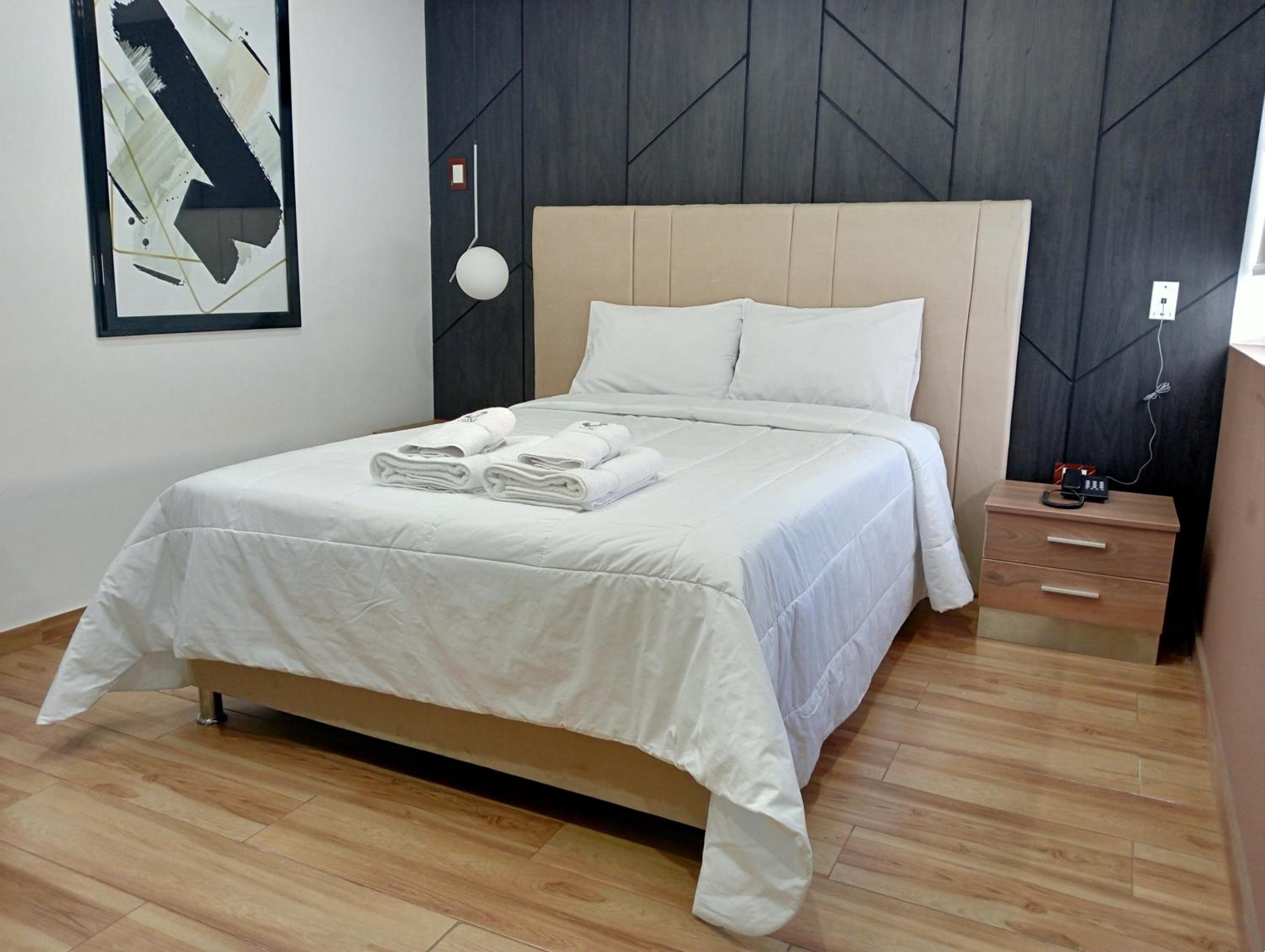 Deluxe Queen Room photo 2