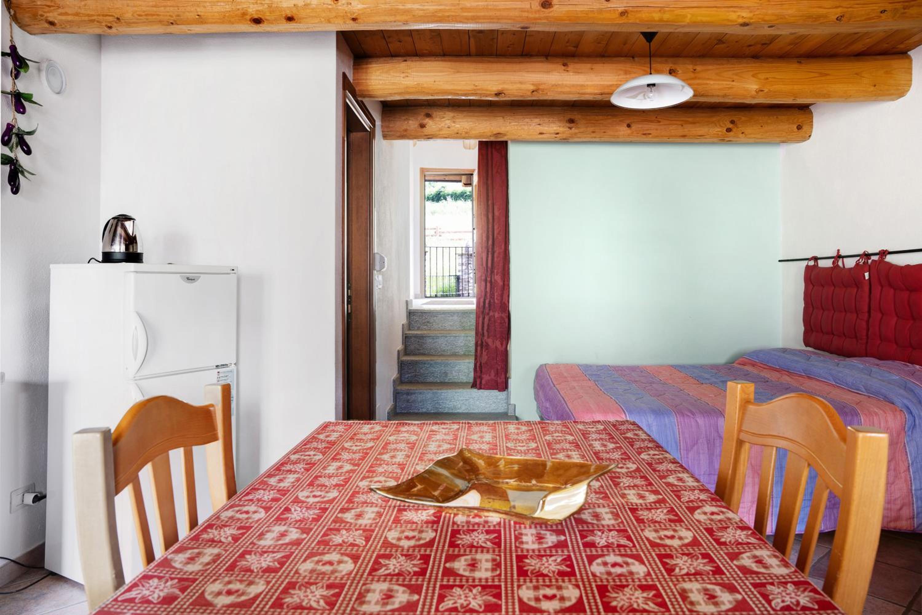 One-Bedroom Apartment with Garden photo 1