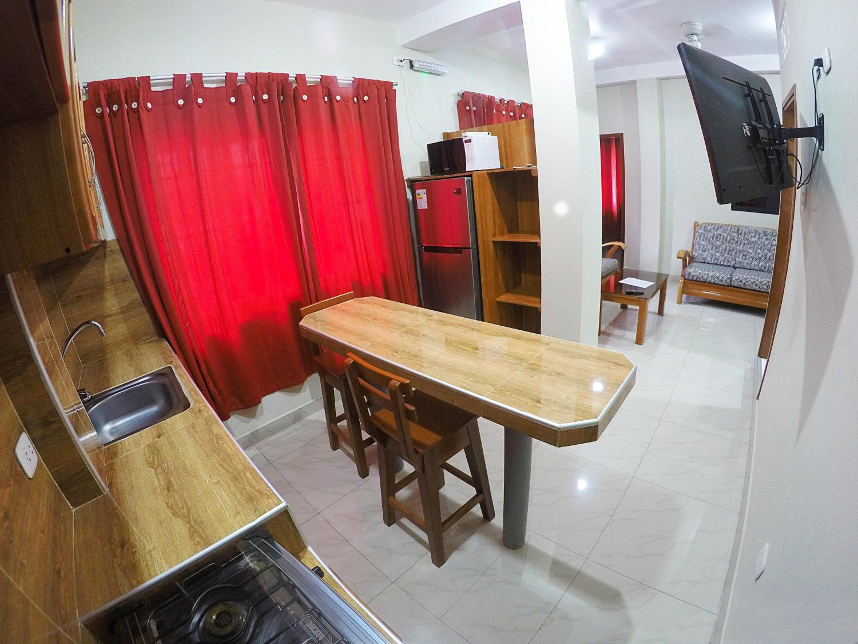 One-Bedroom Apartment photo 3