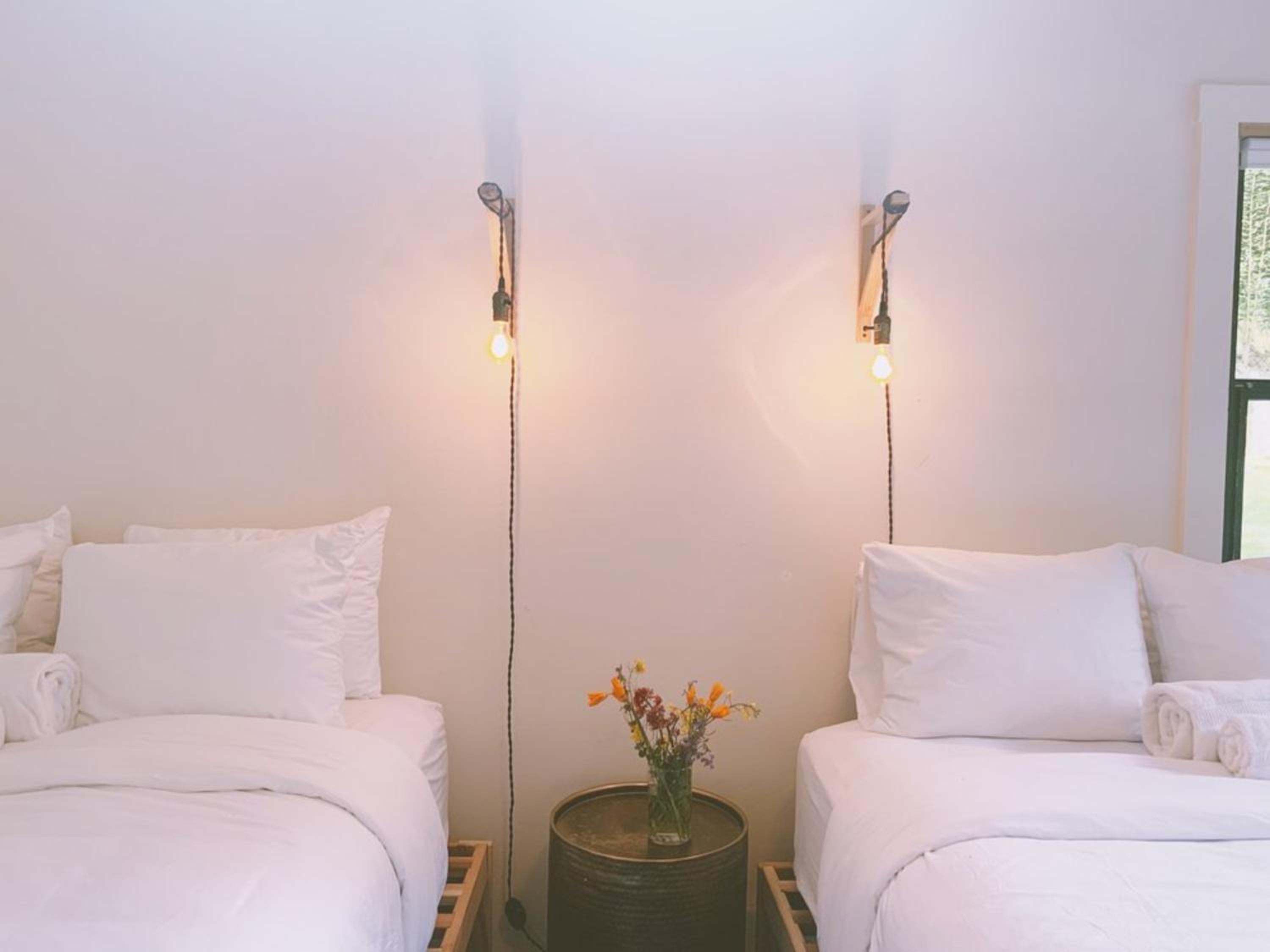 Deluxe Double Room with Shower photo 3