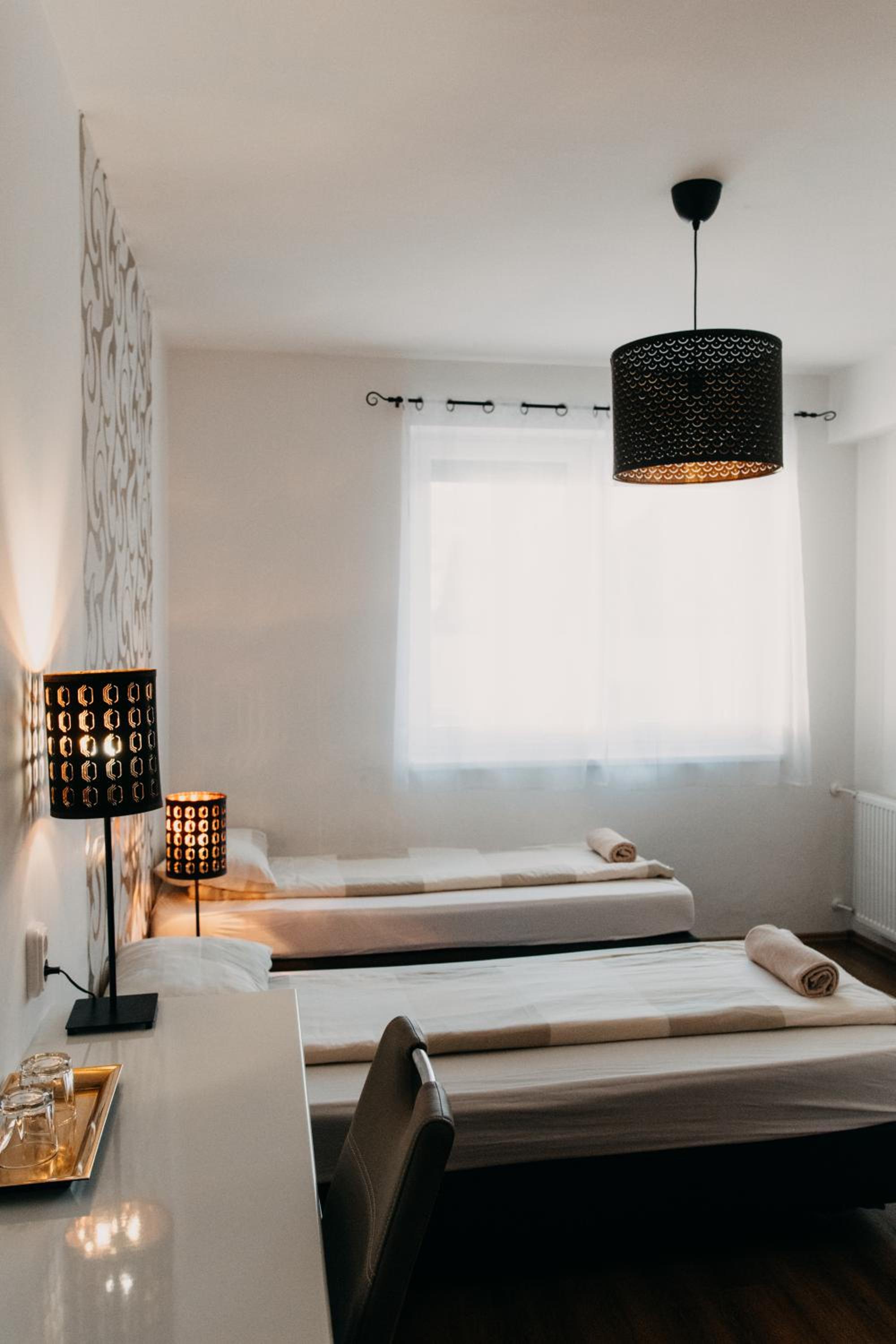 Superior Twin Room - Photo 6