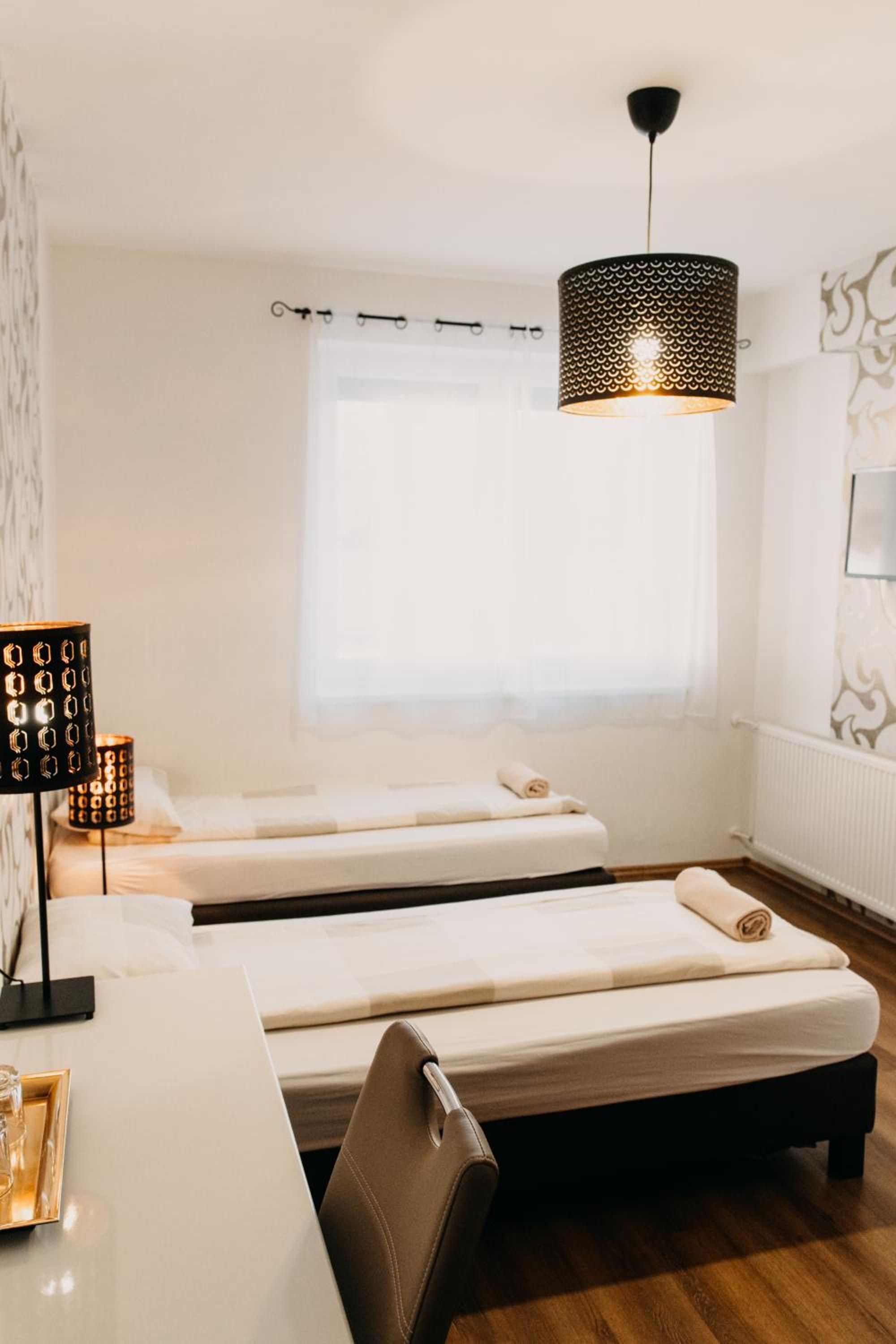 Superior Twin Room - Photo 5