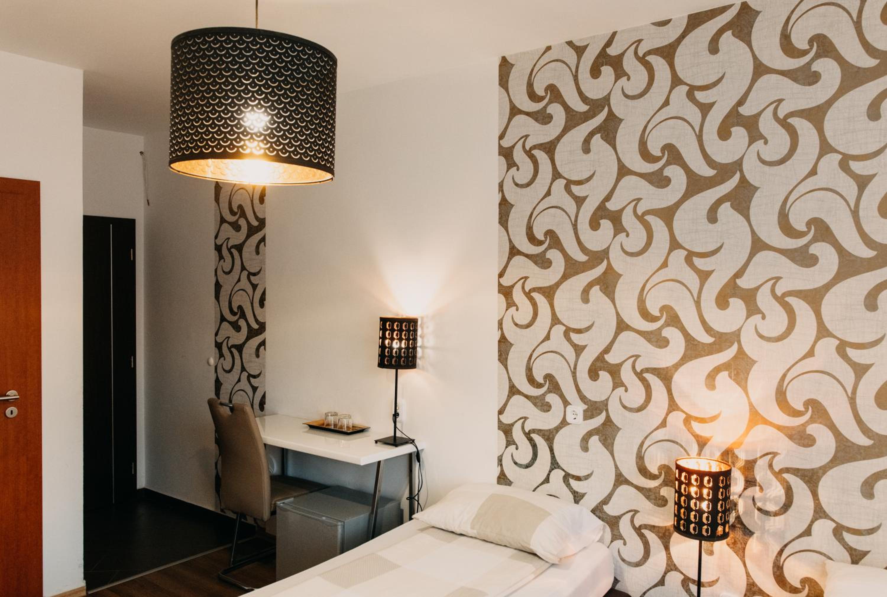 Superior Twin Room - Photo 10