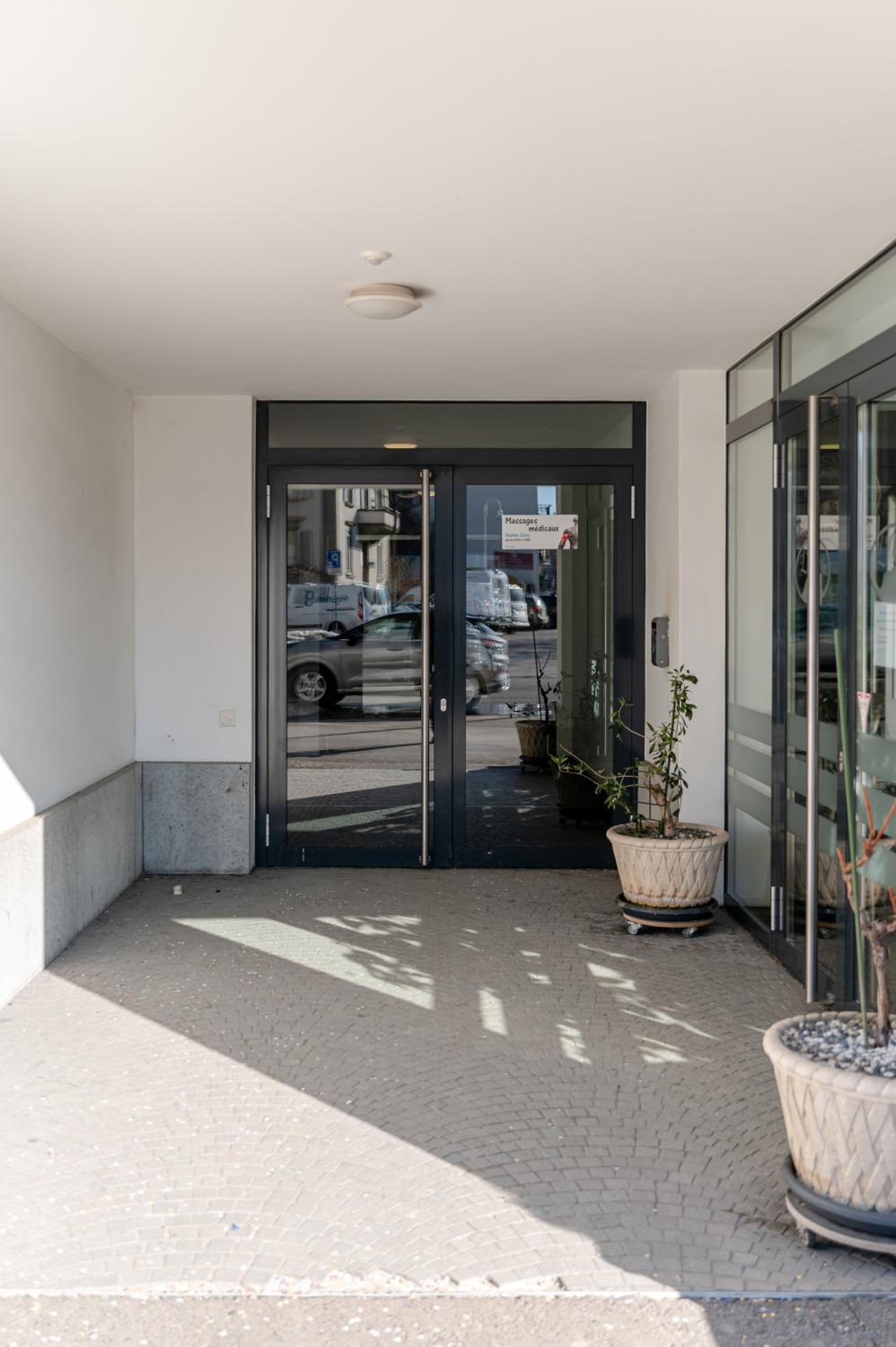 One-Bedroom Apartment with Balcony photo 2