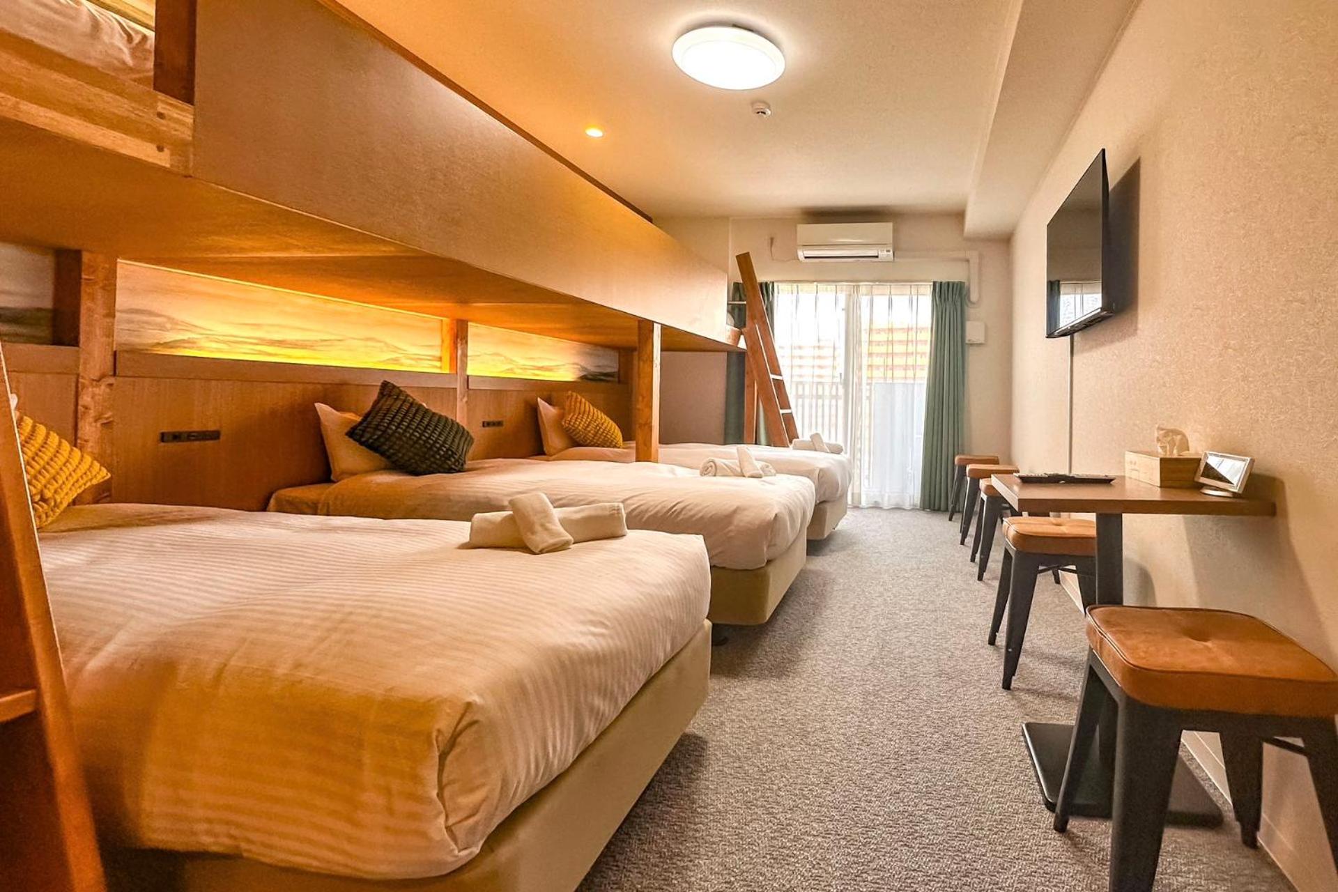 Deluxe Family Room