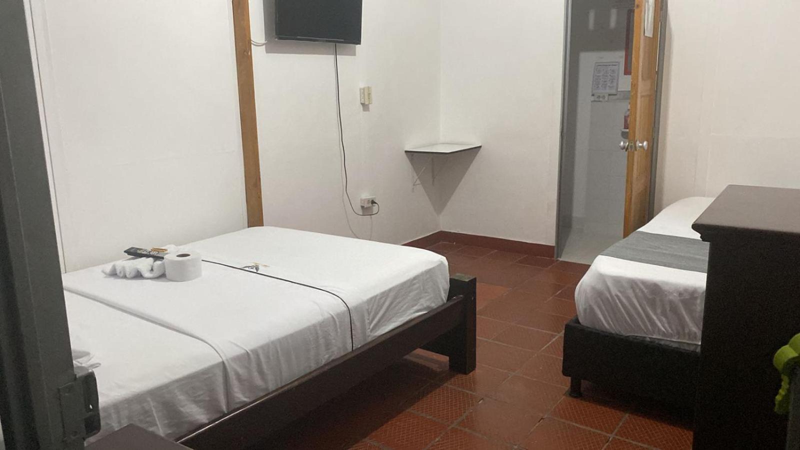 Standard Twin Room photo 2