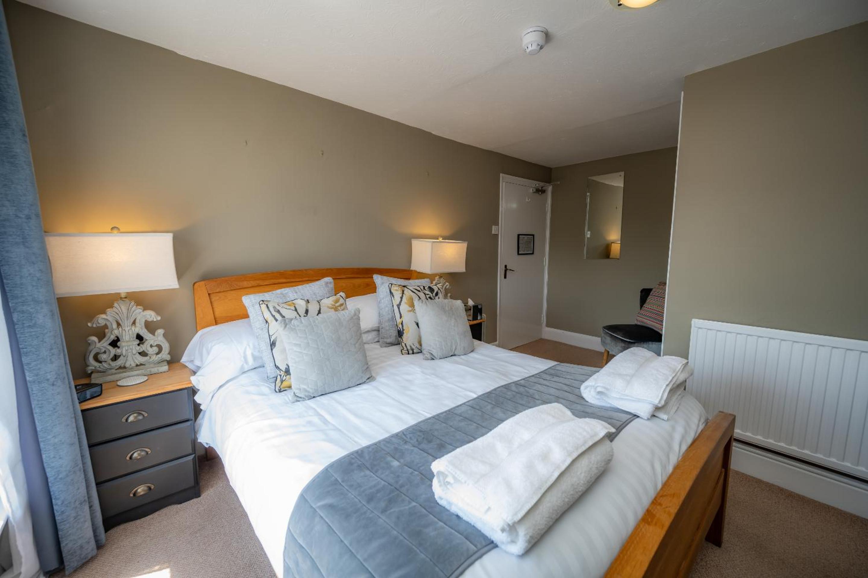 Standard Double Room - Photo 6