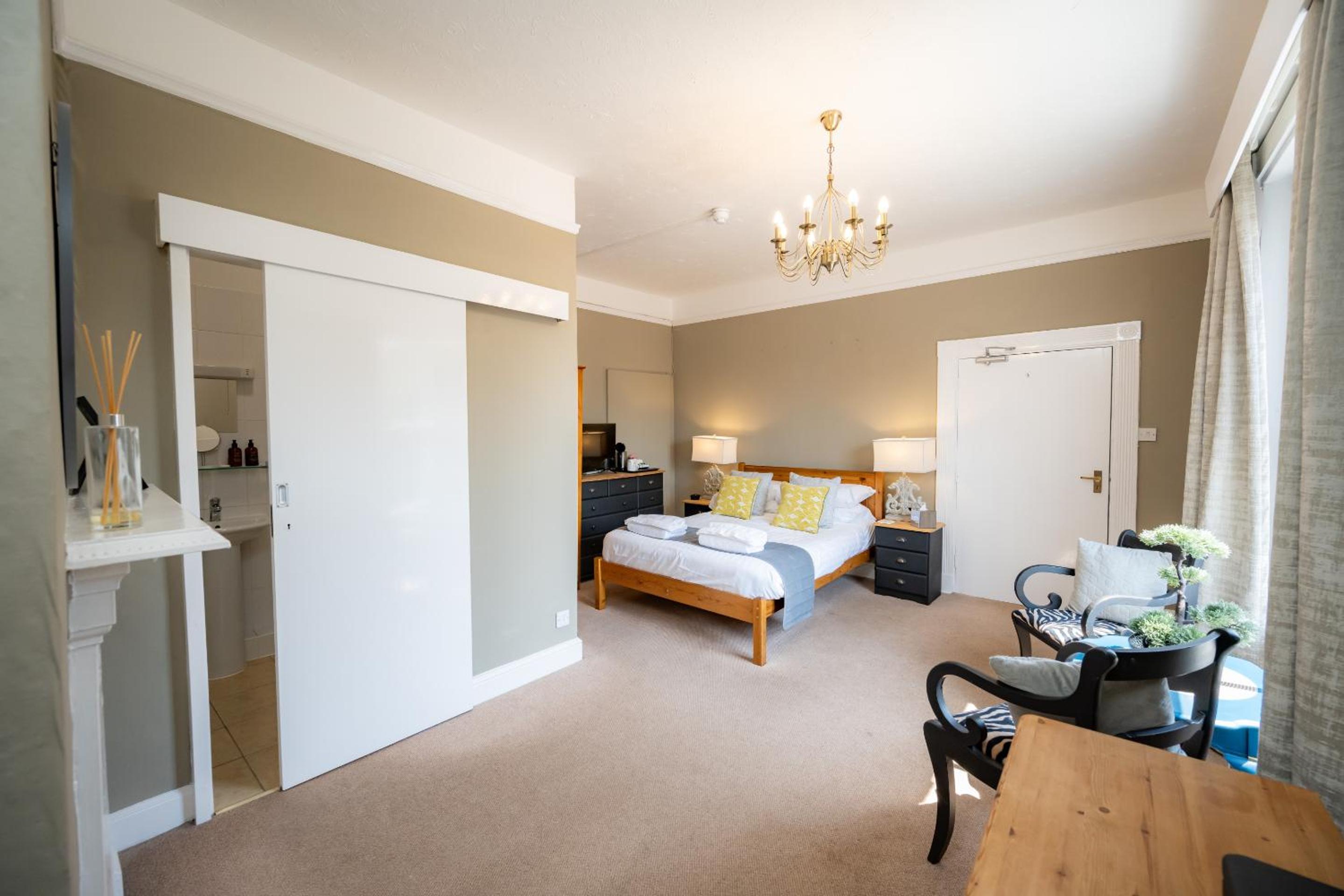 Standard Double Room - Photo 1