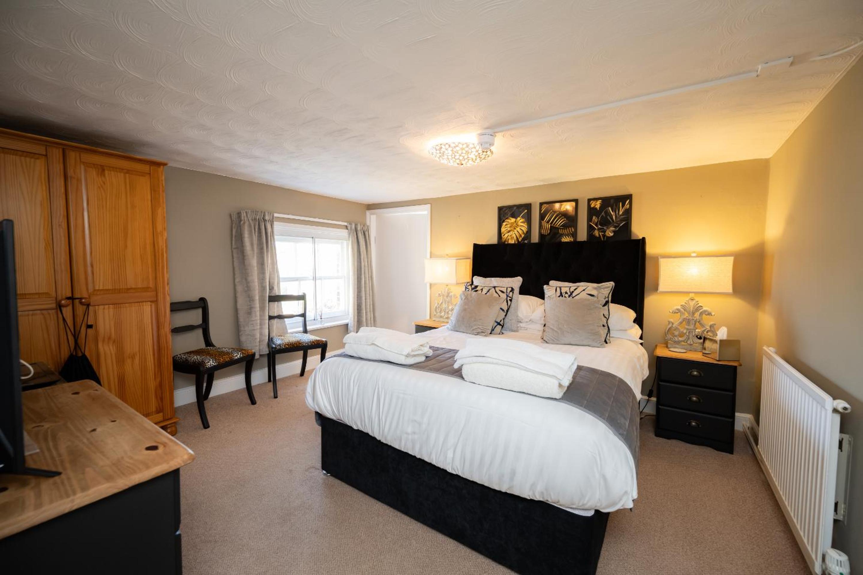 Standard Double Room - Photo 2
