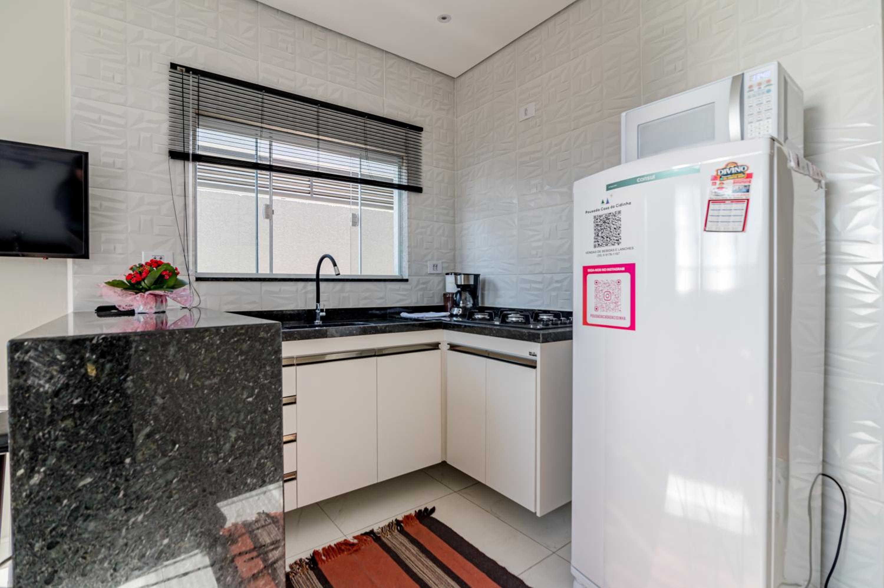 One-Bedroom Apartment - Photo 19