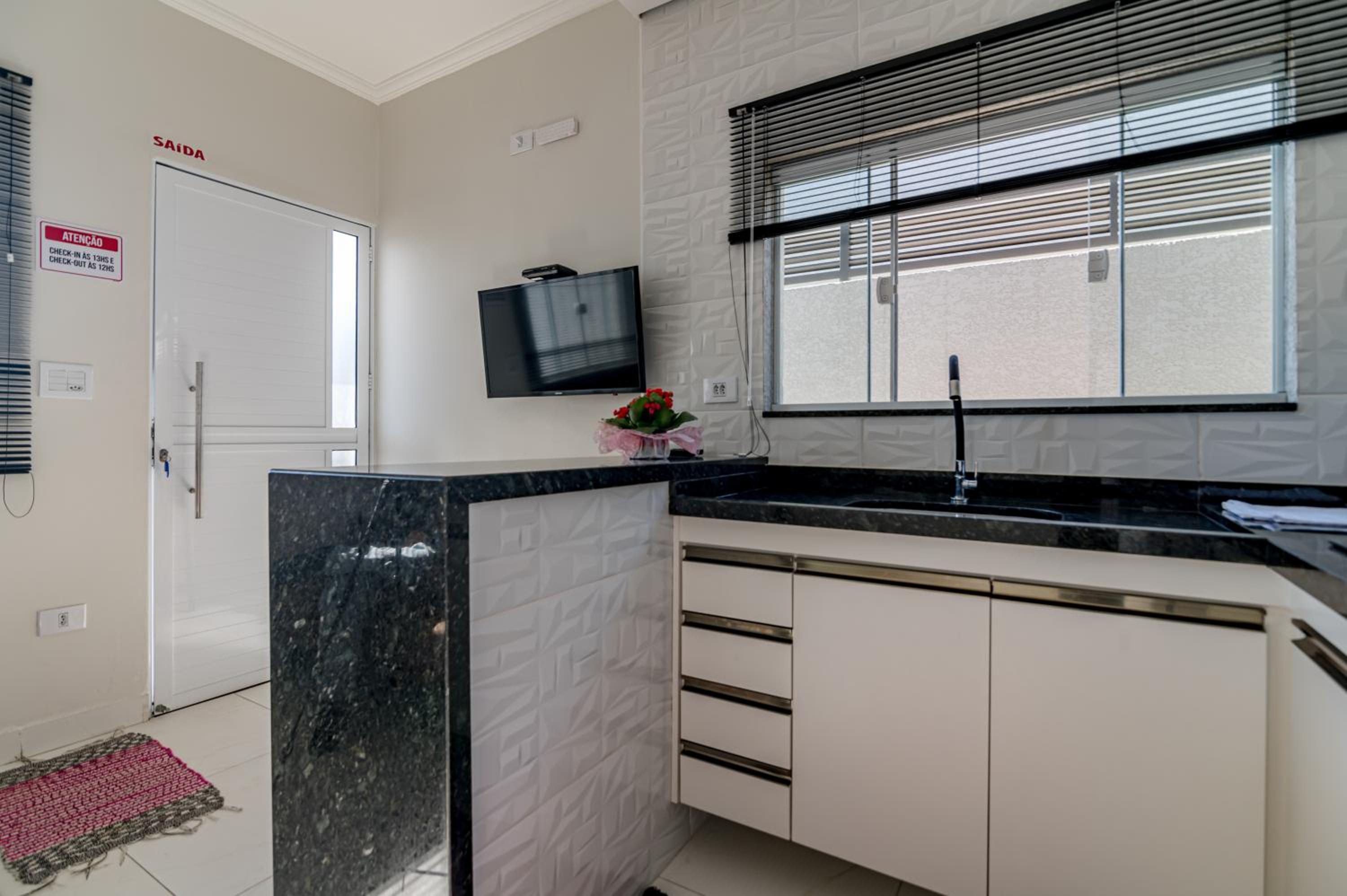 One-Bedroom Apartment - Photo 24