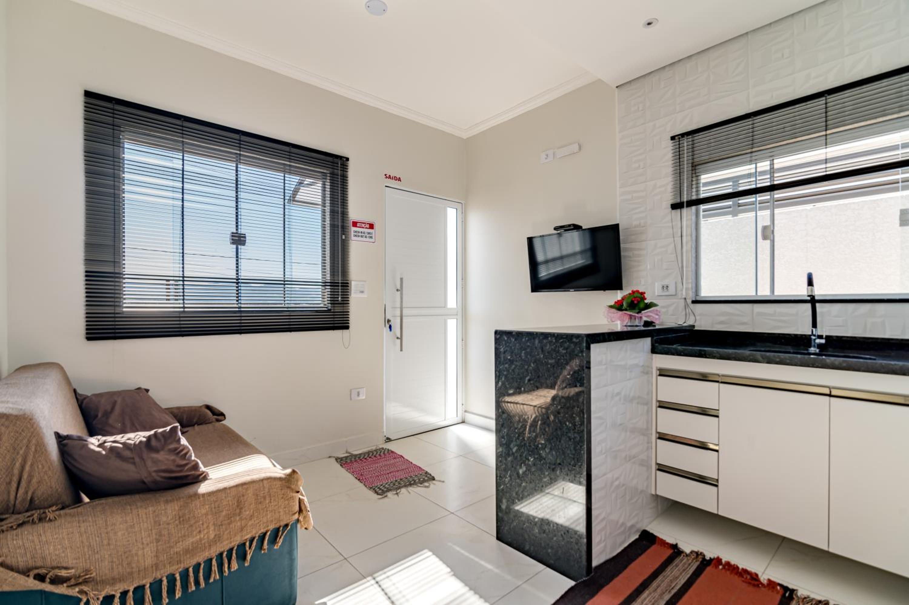 One-Bedroom Apartment - Photo 34