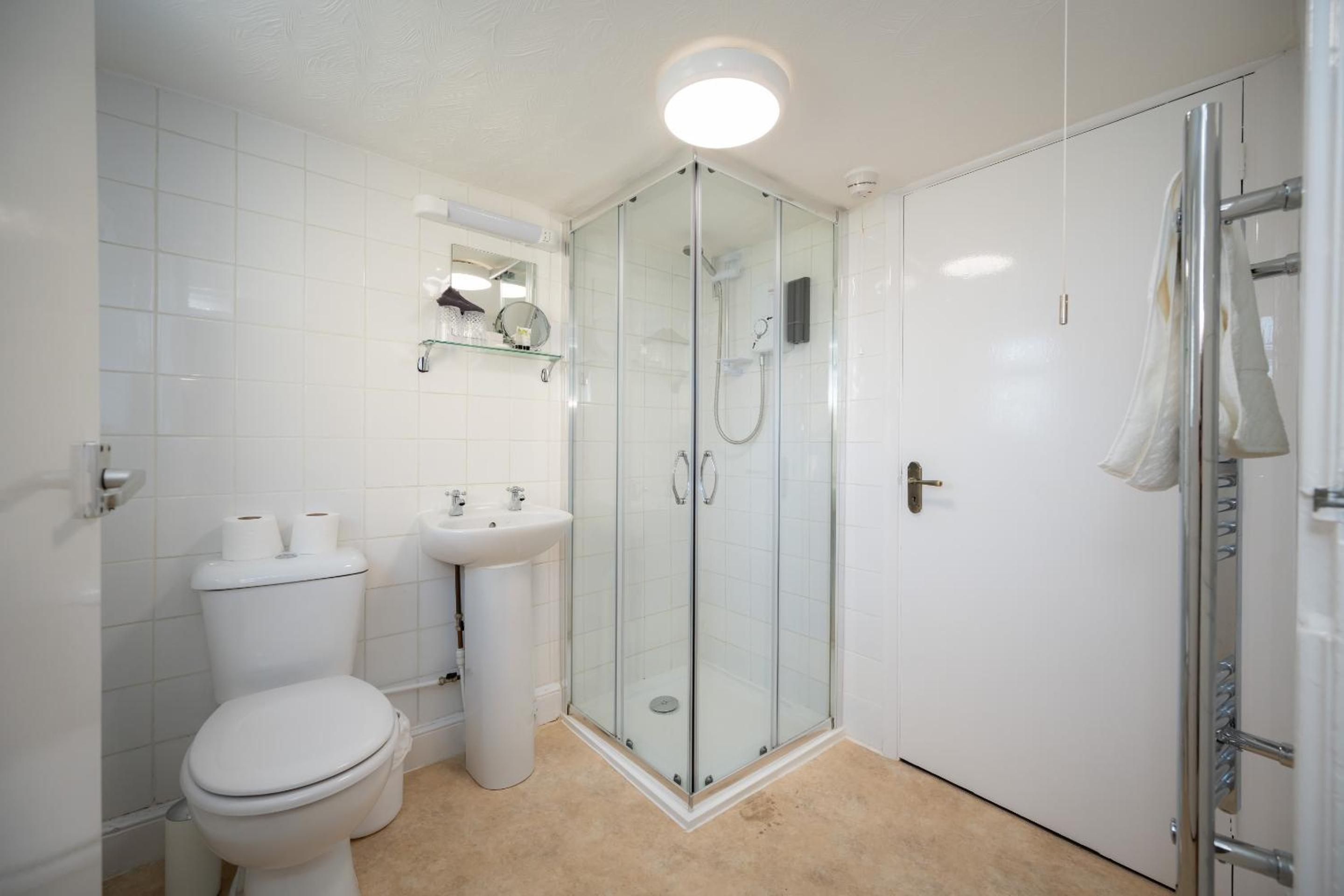 Standard Double Room - Photo 3