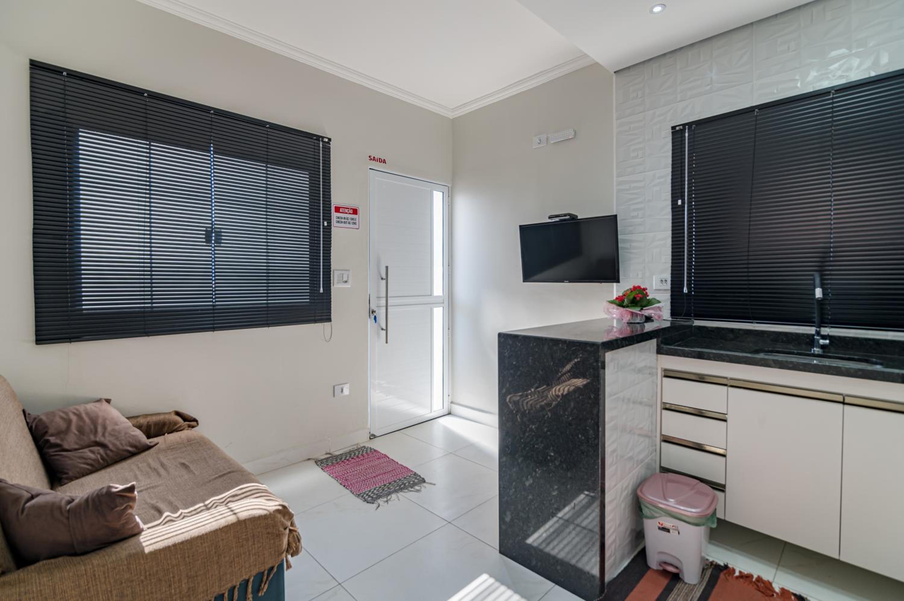 One-Bedroom Apartment - Photo 60
