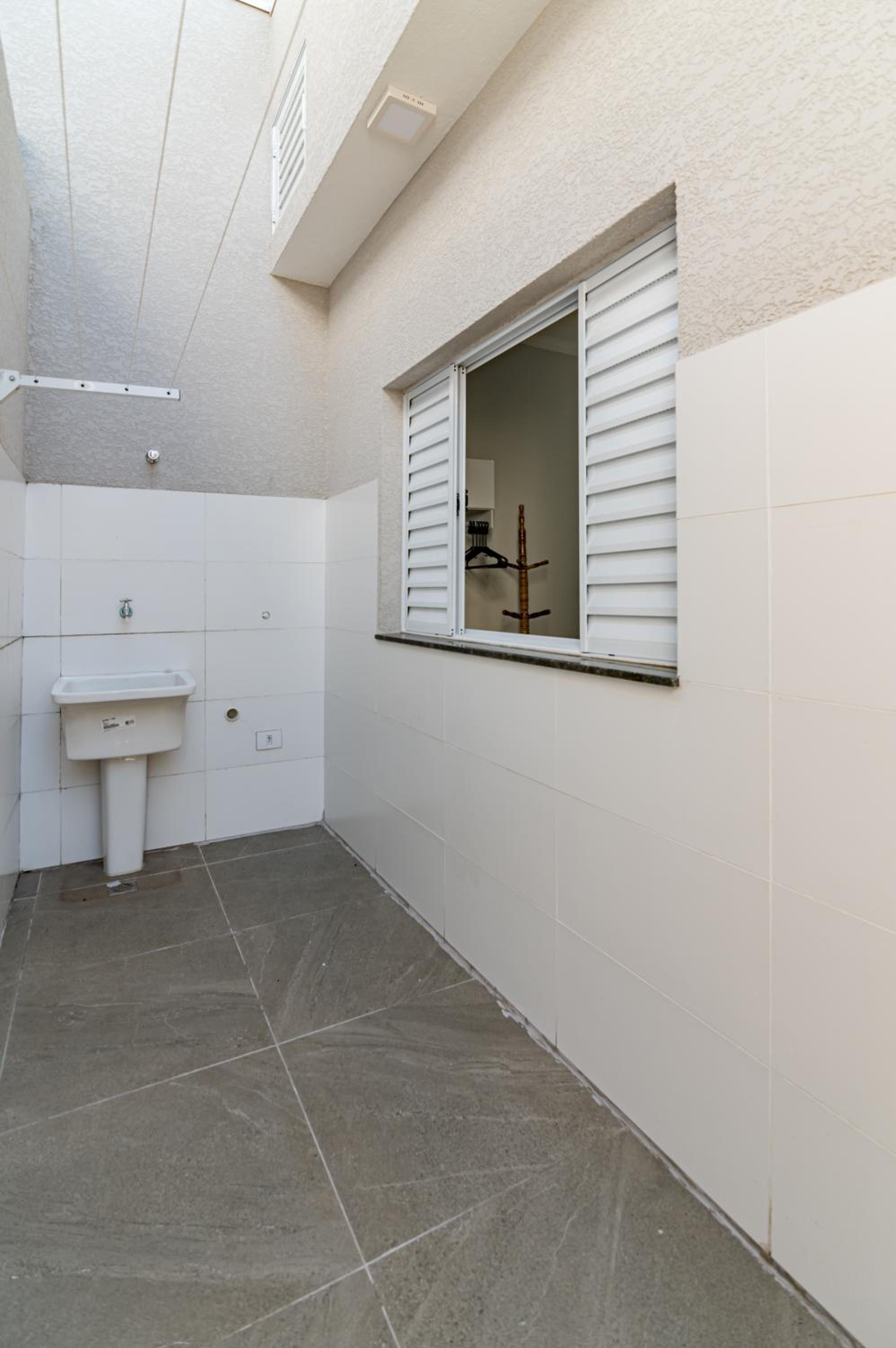 One-Bedroom Apartment - Photo 66