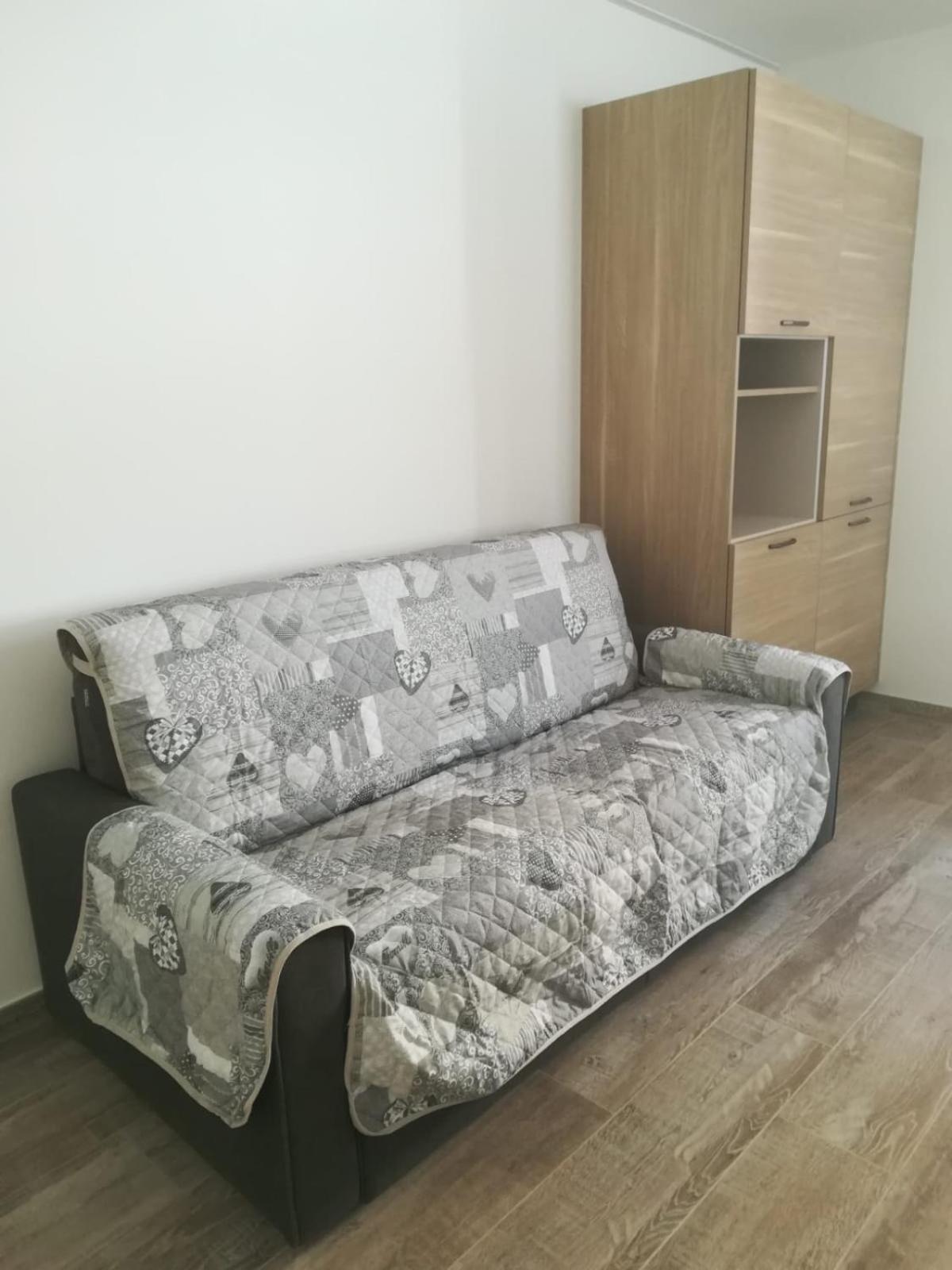 One-Bedroom Apartment - Non-Smoking photo 1