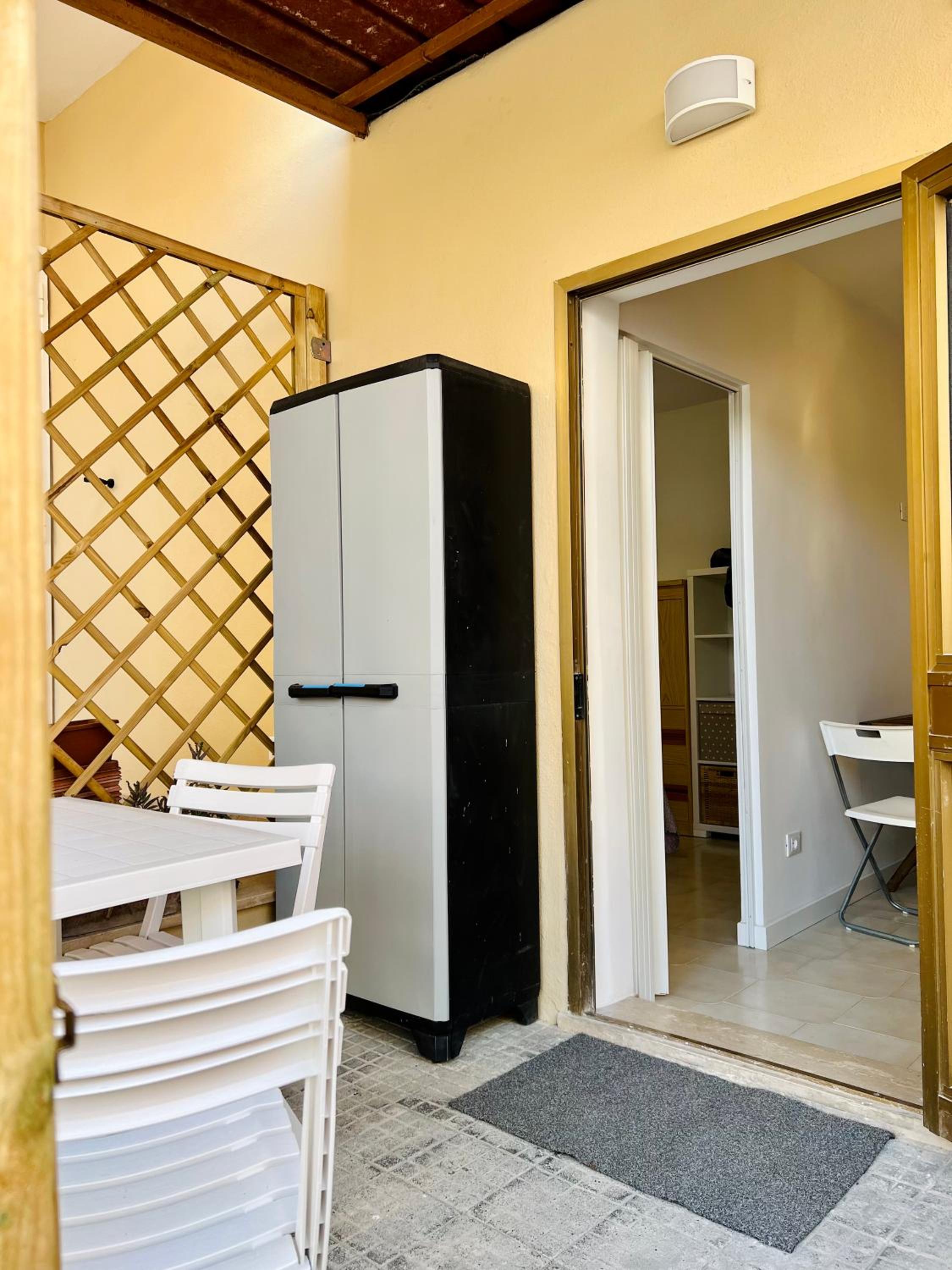 One-Bedroom House photo 2